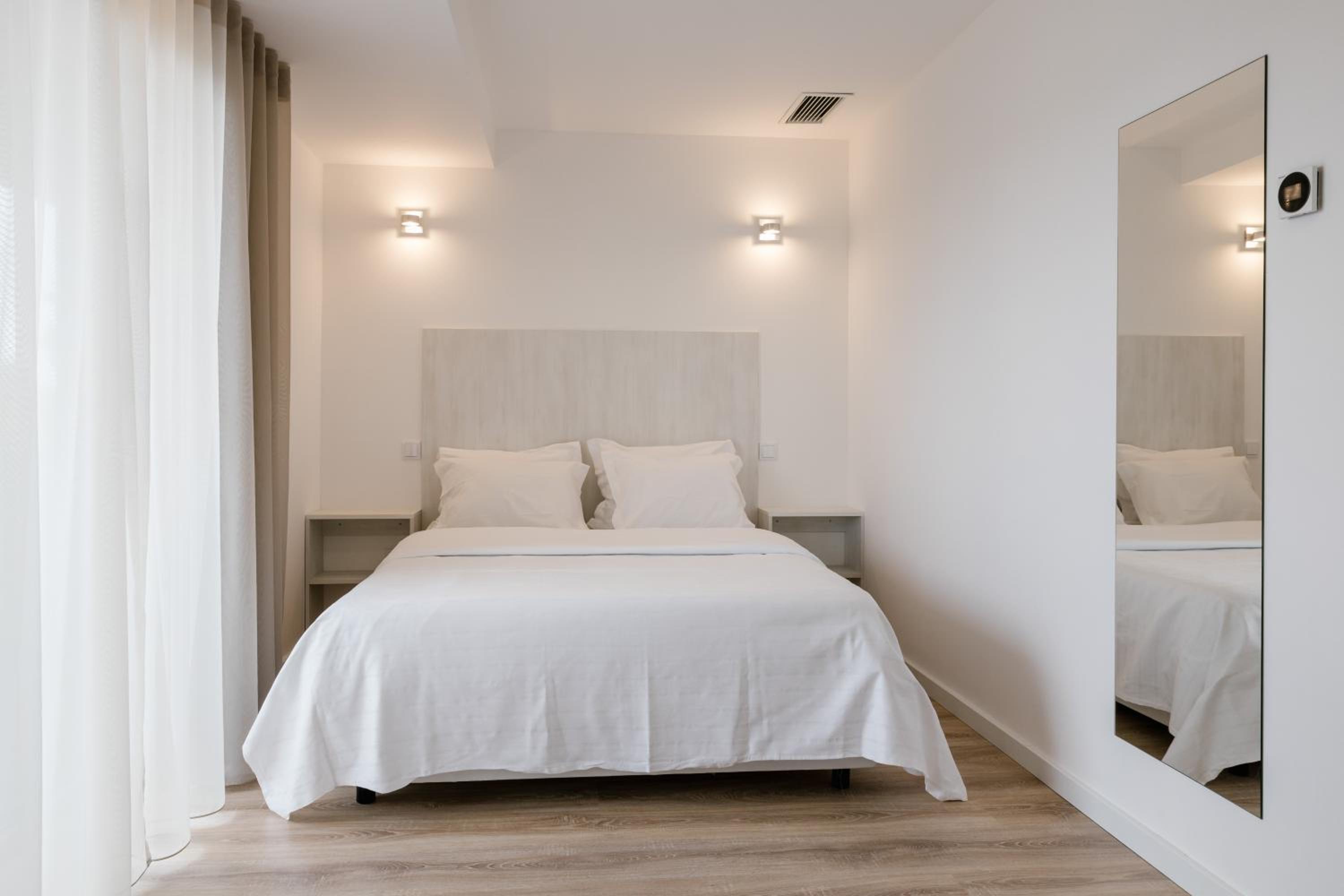 Superior Double Room - Photo 2