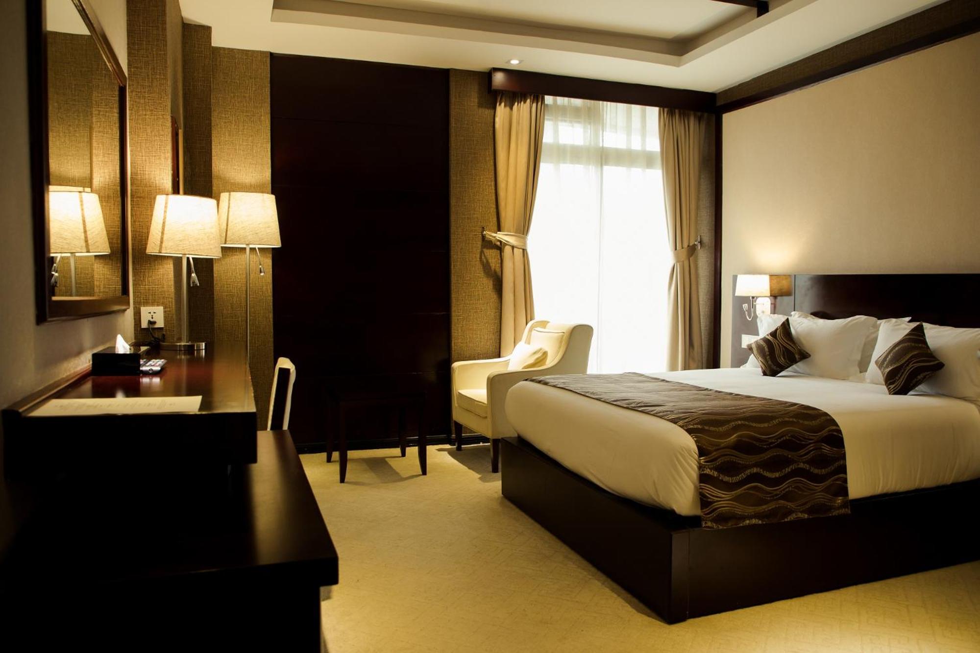 Standard Queen Room - Photo 4