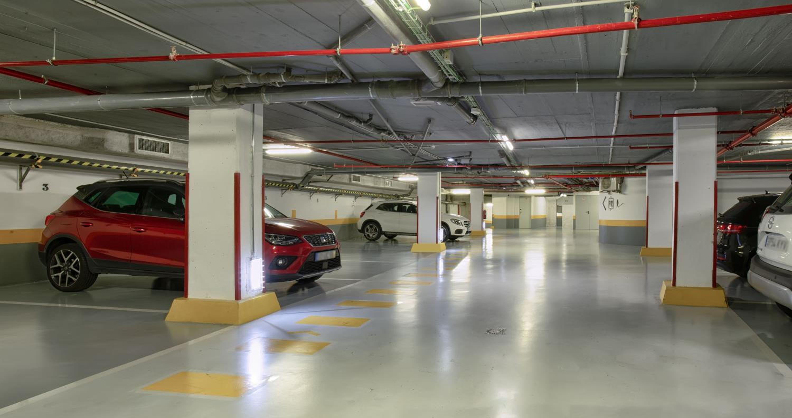 Double Room with Parking thumbnail 6