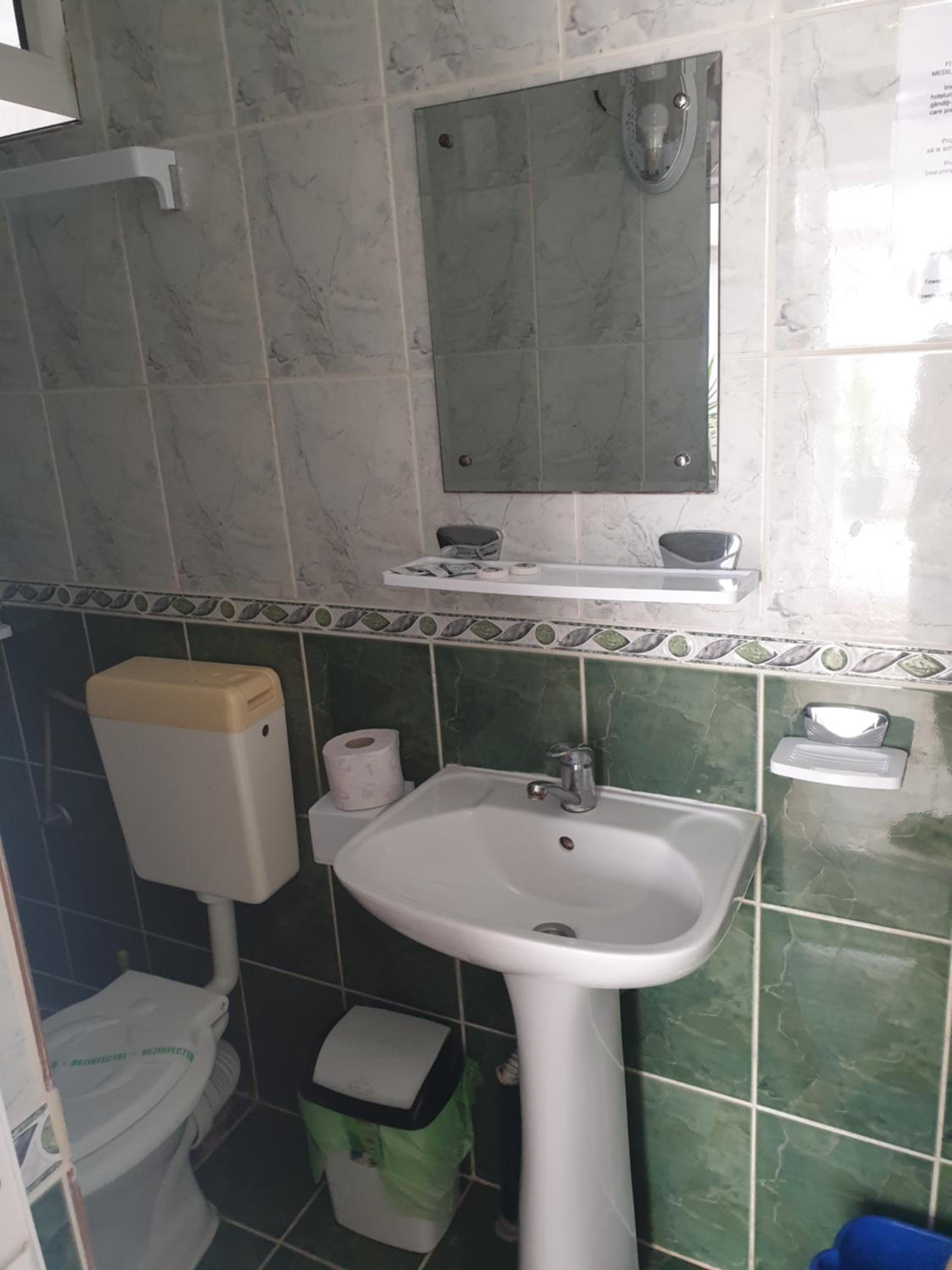 Standard Double Room - Photo 2