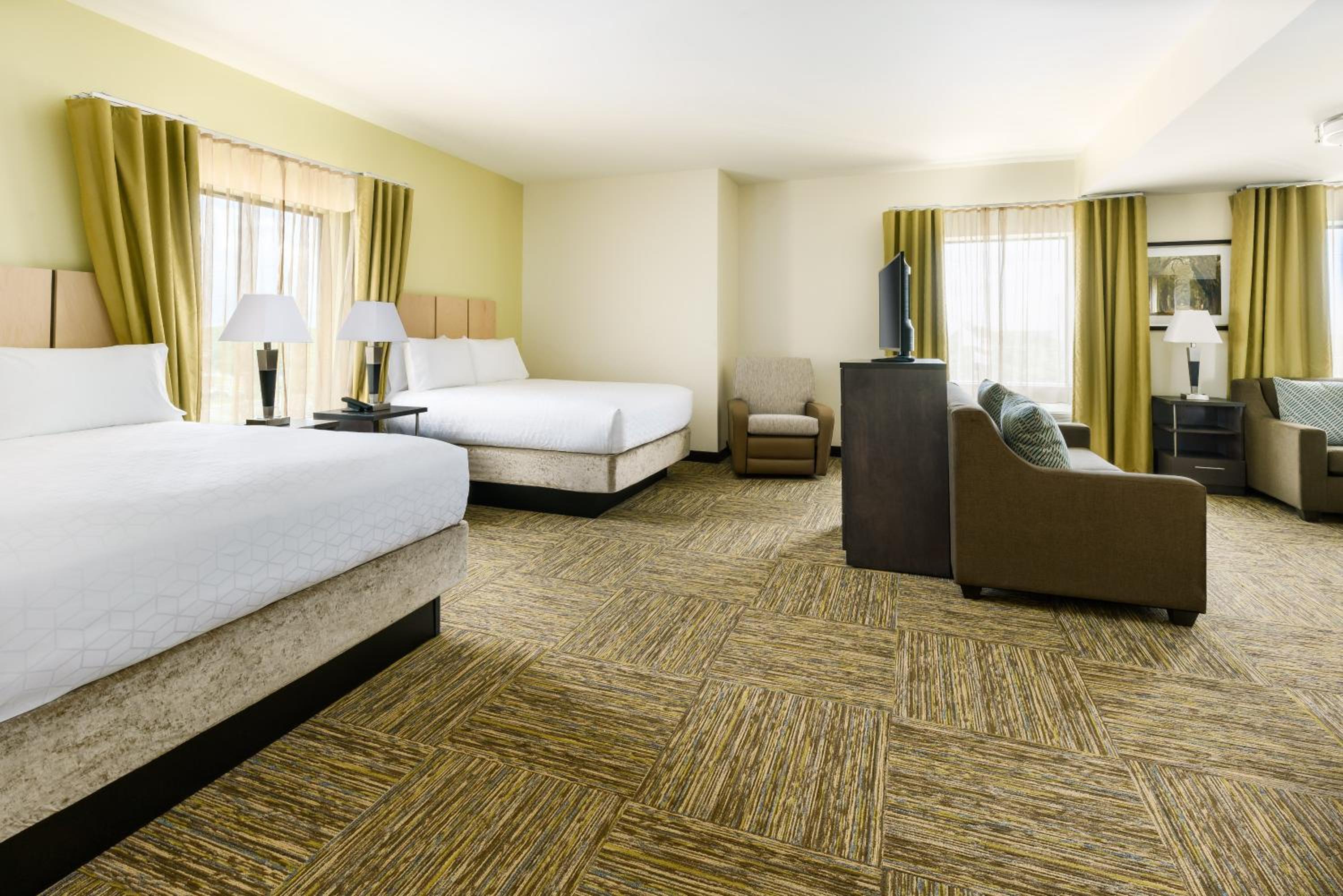 Studio Suite with Two Queen Beds thumbnail 6