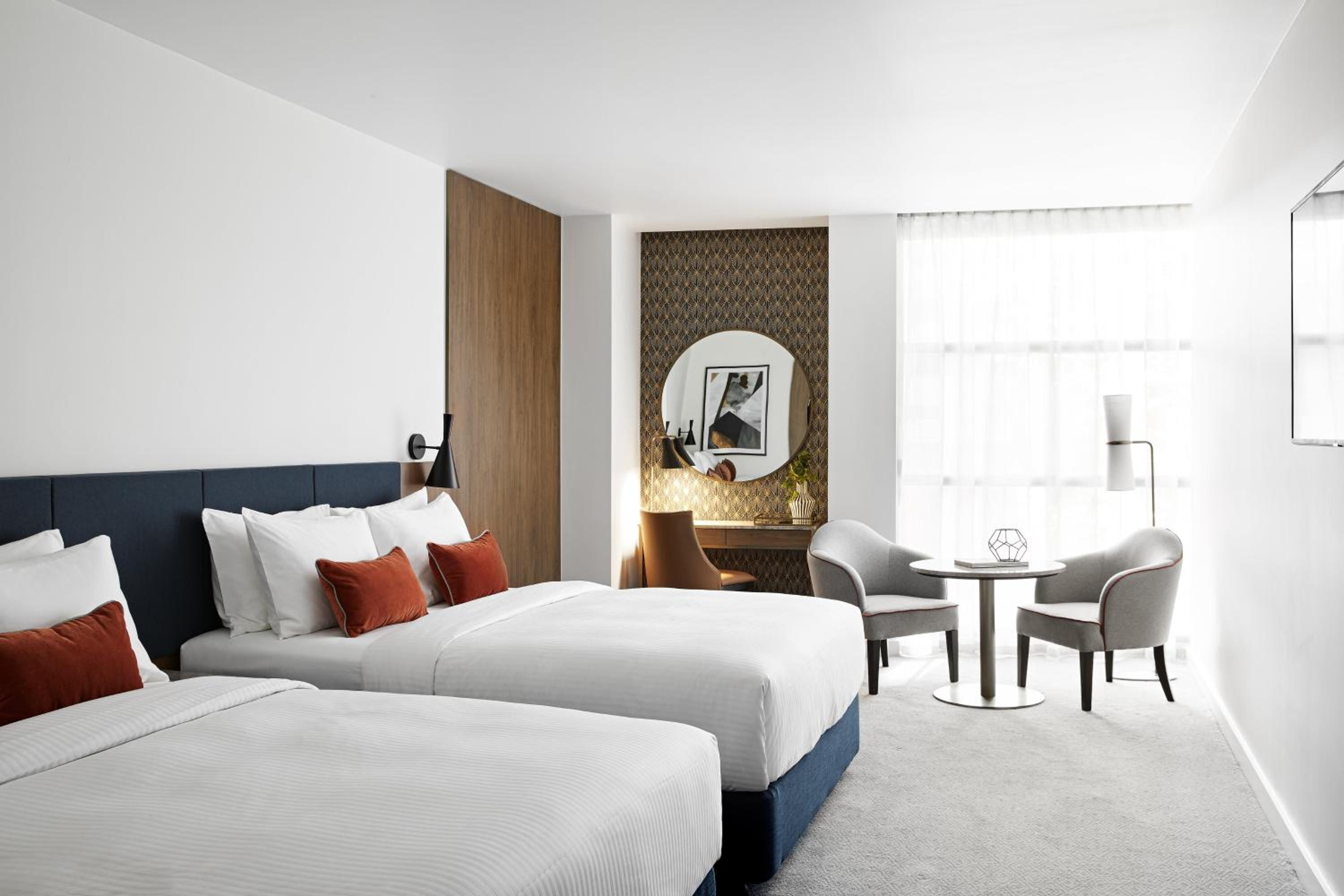 Premium Queen Room with Two Queen Beds and City View thumbnail 6