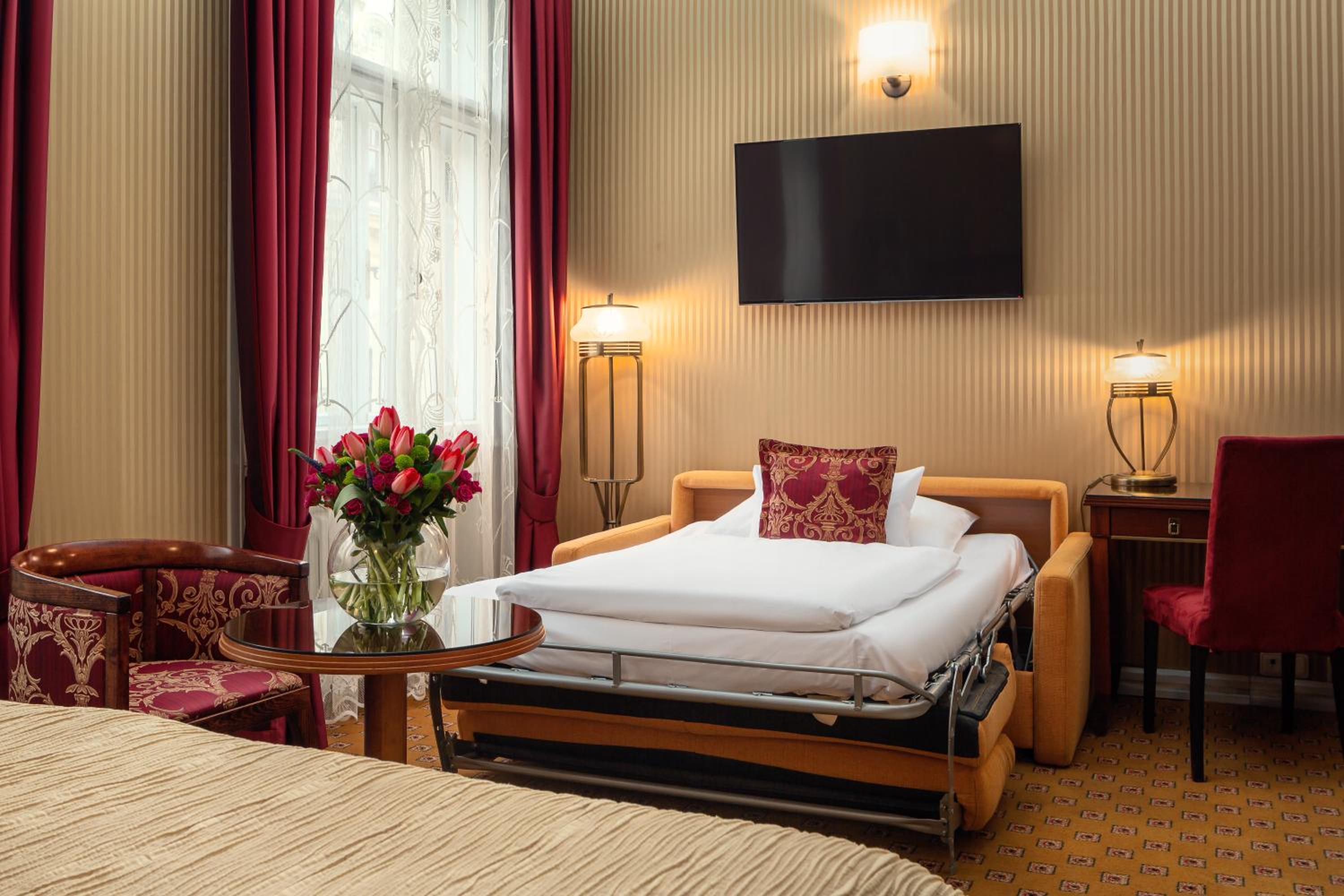 Double or Twin Room with Extra Bed