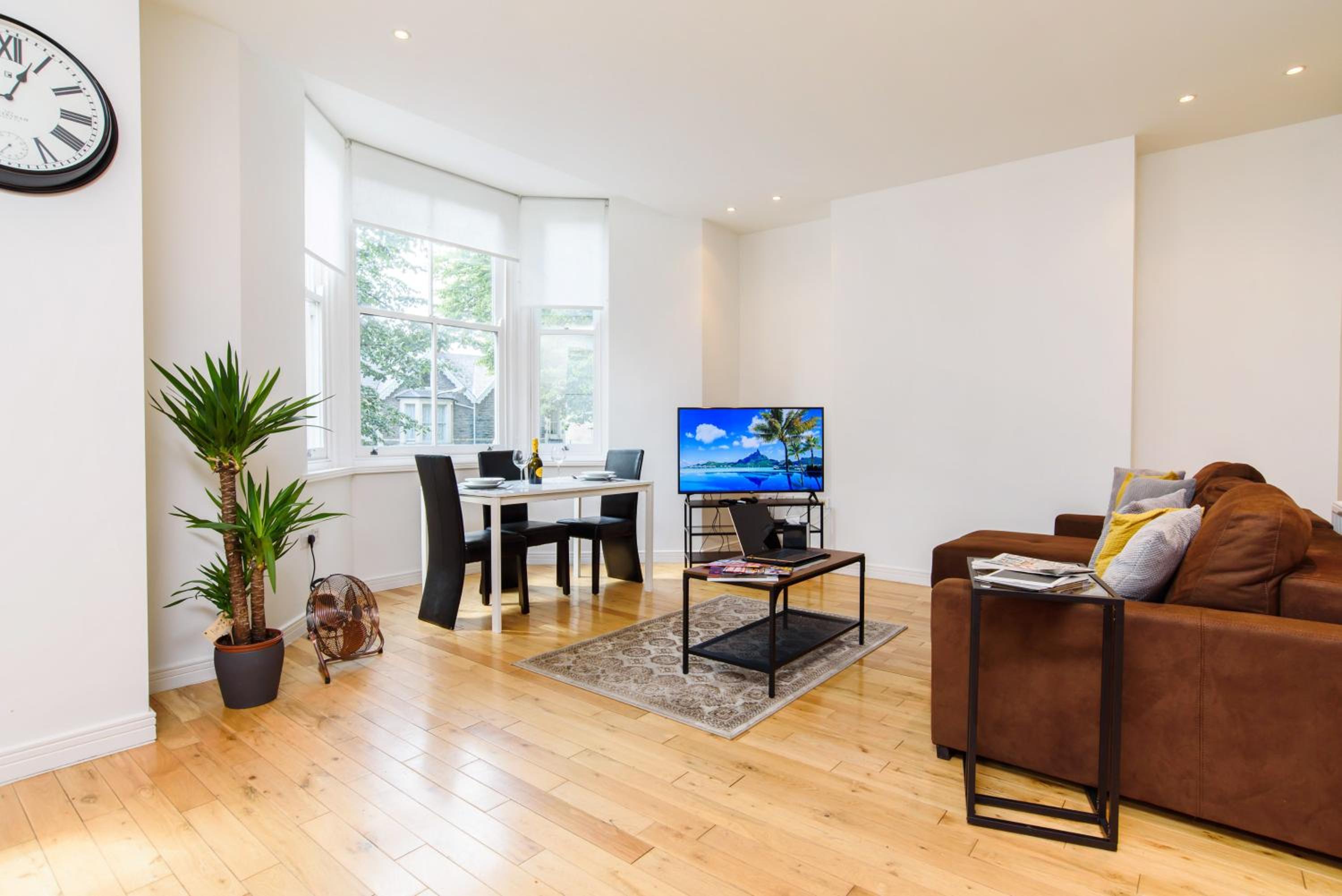 Deluxe Apartment