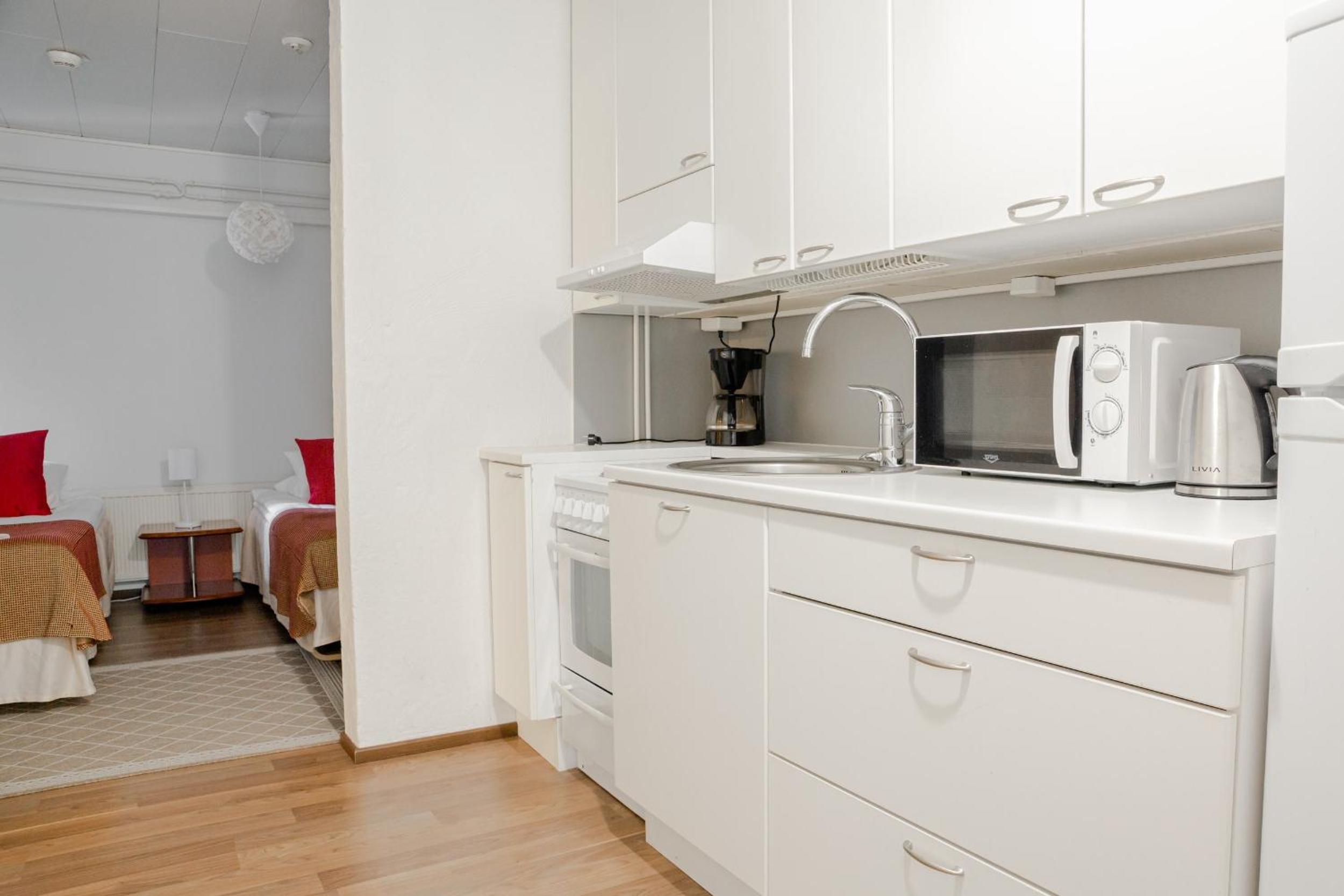 Two-Bedroom Apartment with Terrace - Photo 4