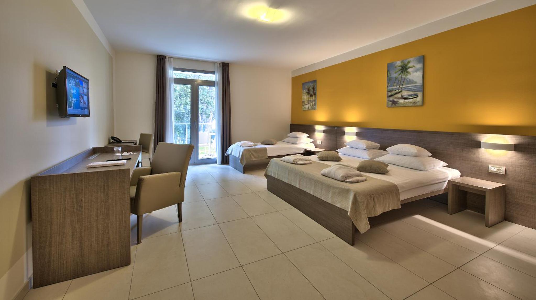 Familienzimmer mit Balkon
