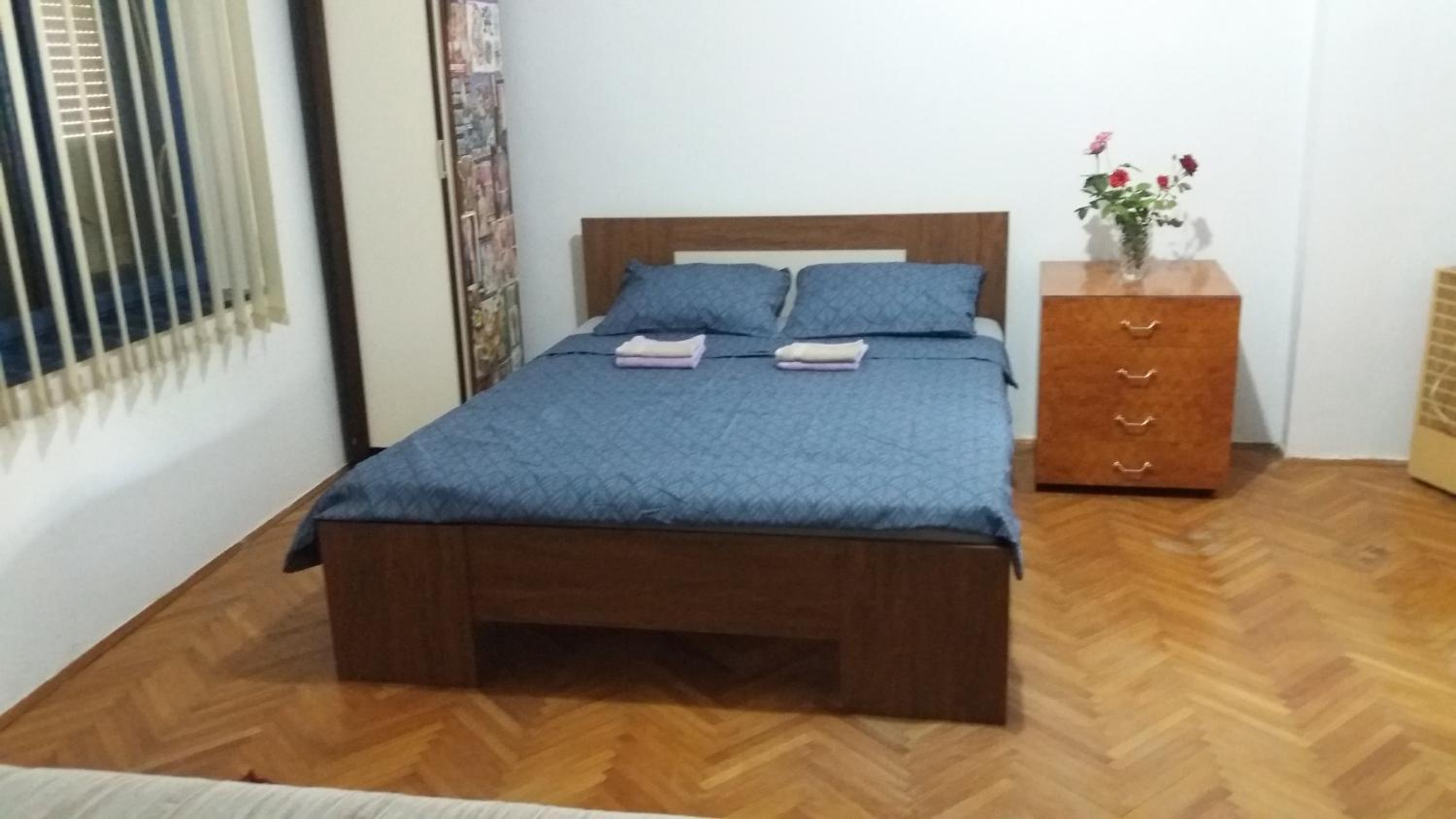 Economy Triple Room with Shared Bathroom photo 2