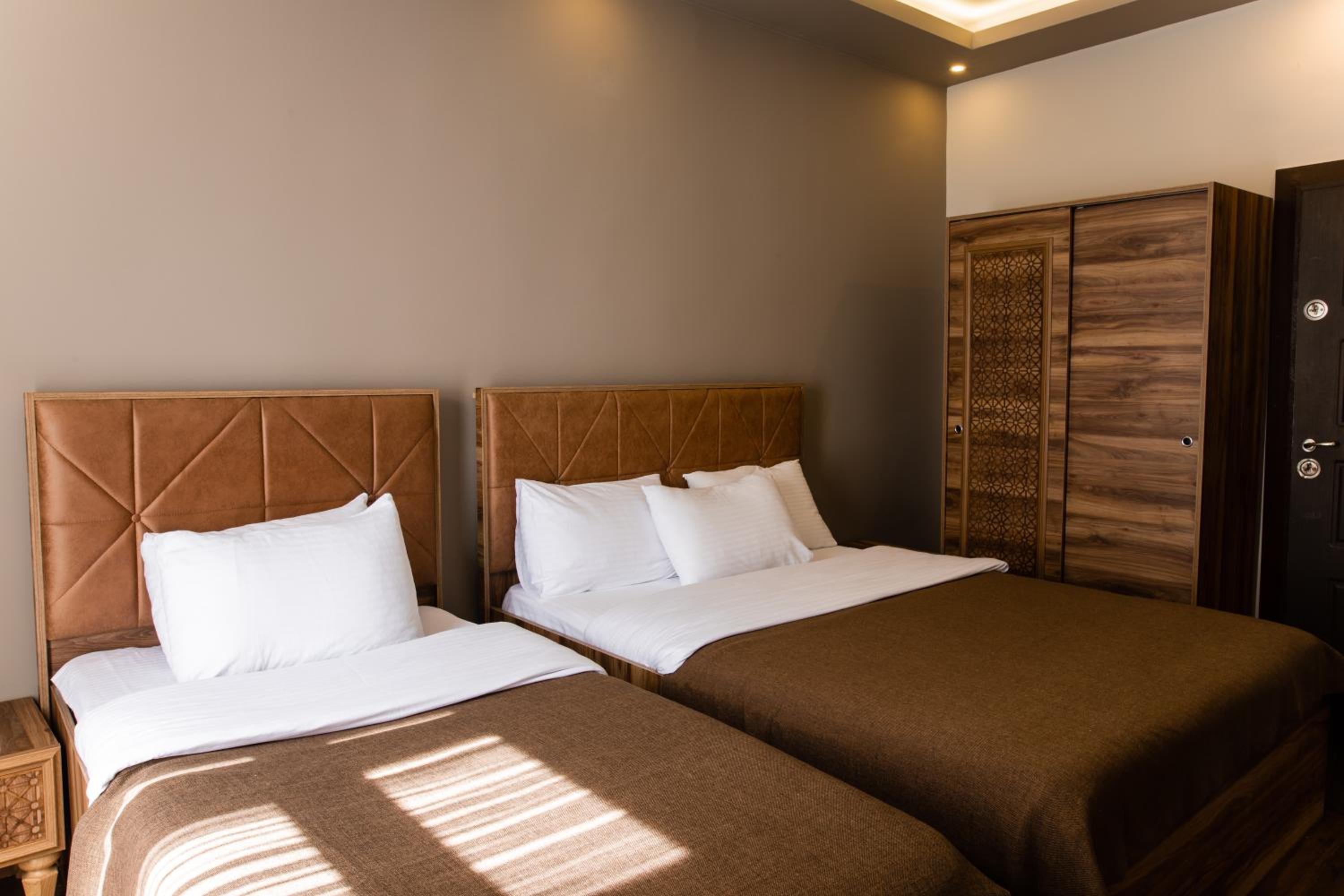 Standard Double or Twin Room photo 2