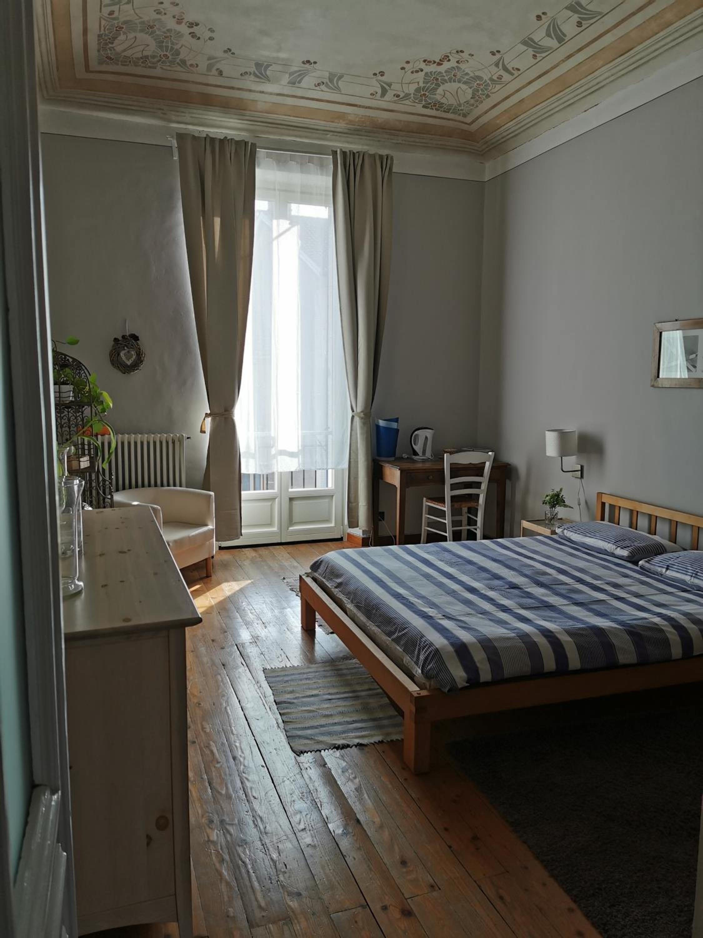 Double Room with Private Bathroom - Photo 1