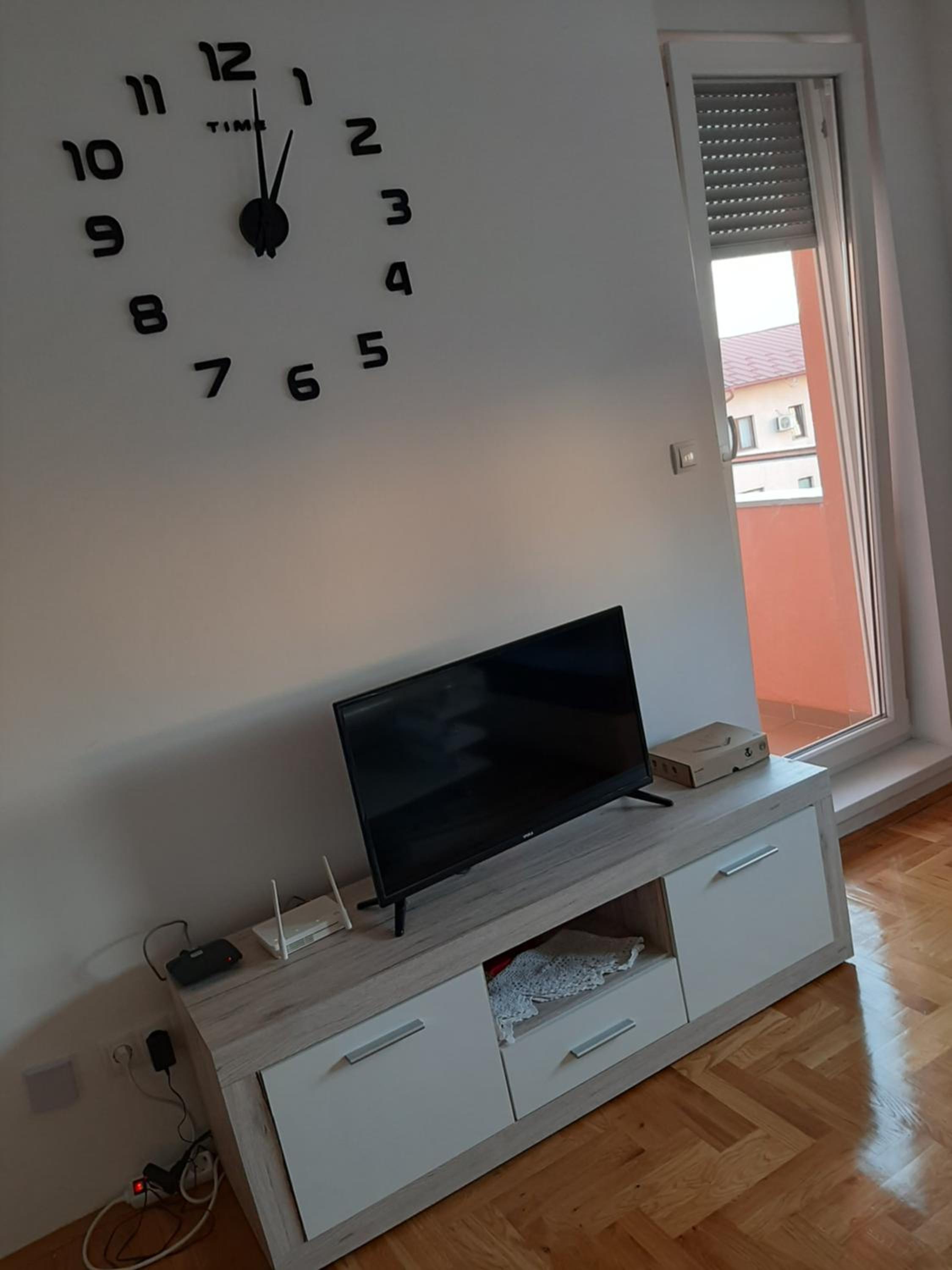 One-Bedroom Apartment photo 3