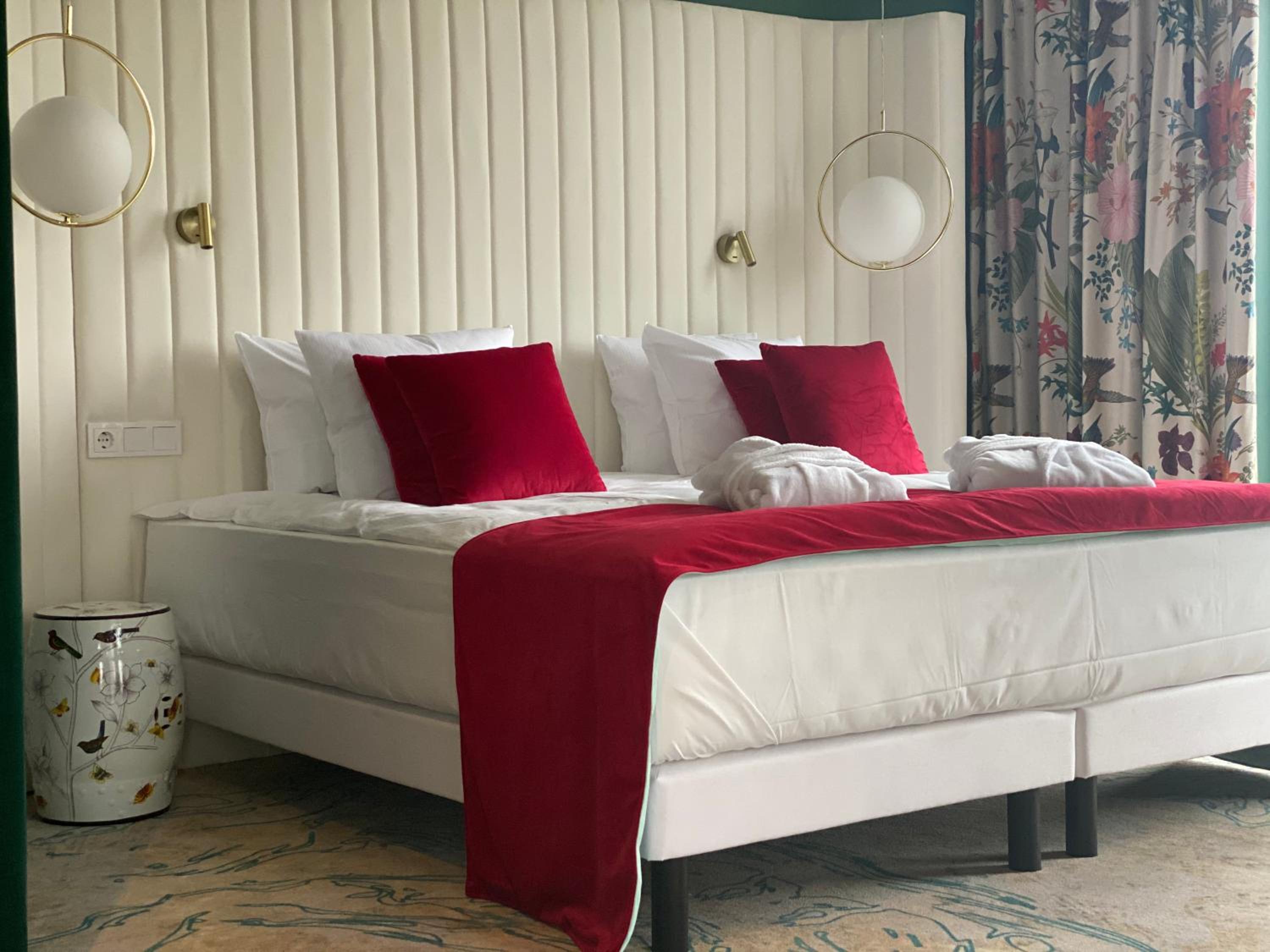 Suite with Balcony - Photo 6