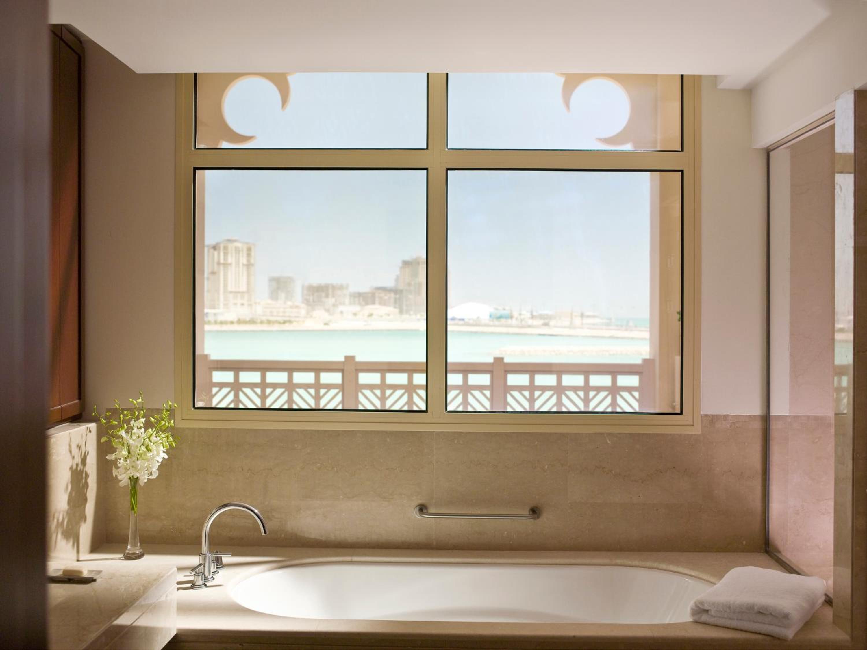 Grand Executive Suite - Photo 4