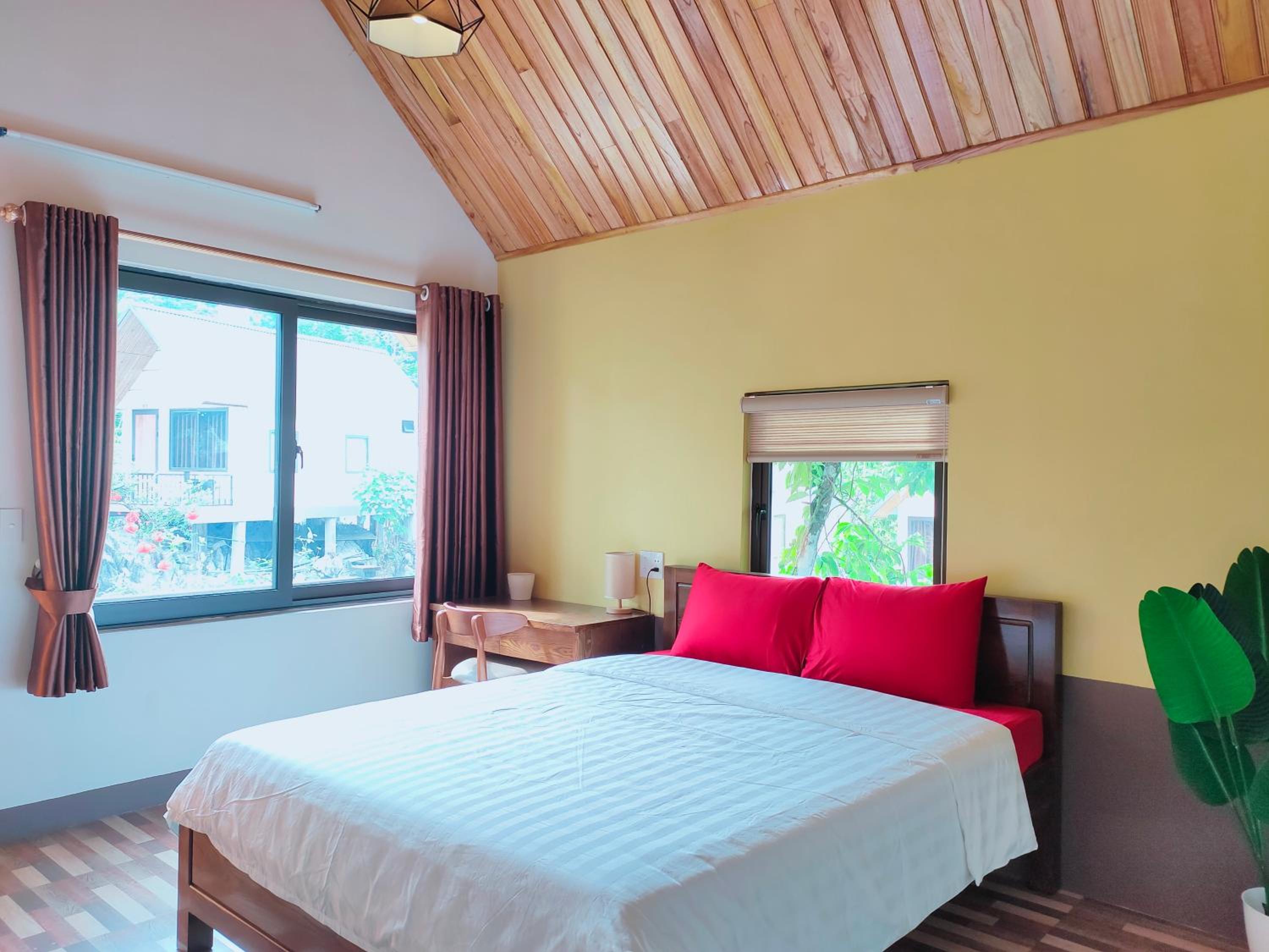 Deluxe Bungalow photo 2