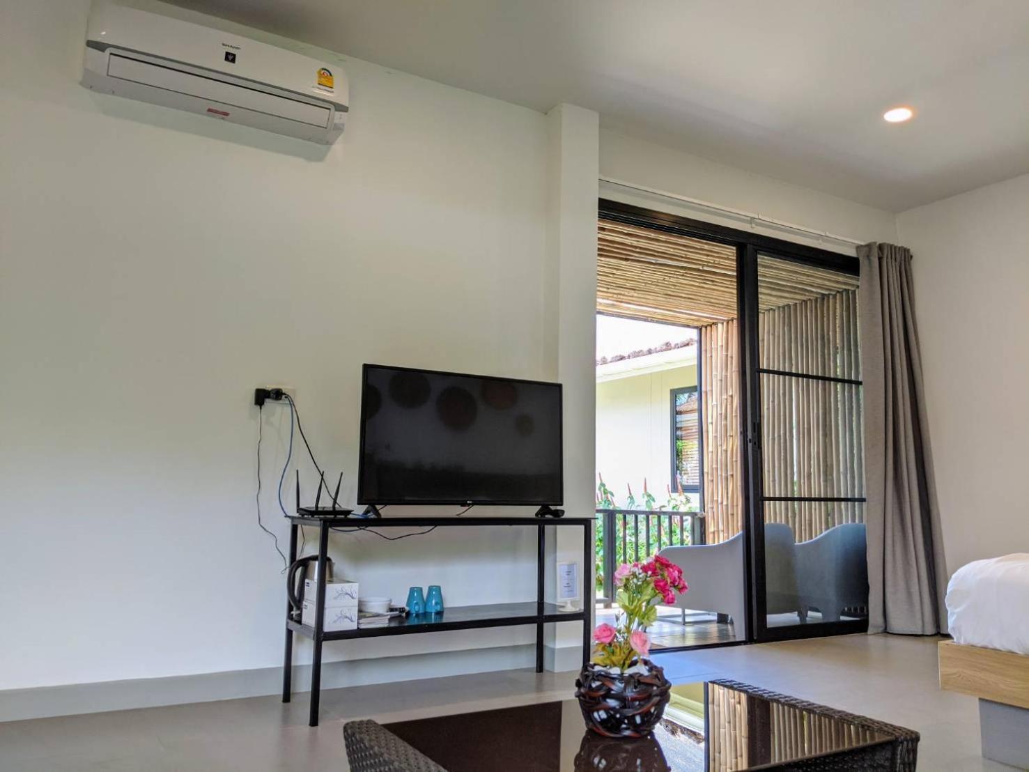 Deluxe Double Room with Sea View photo 3