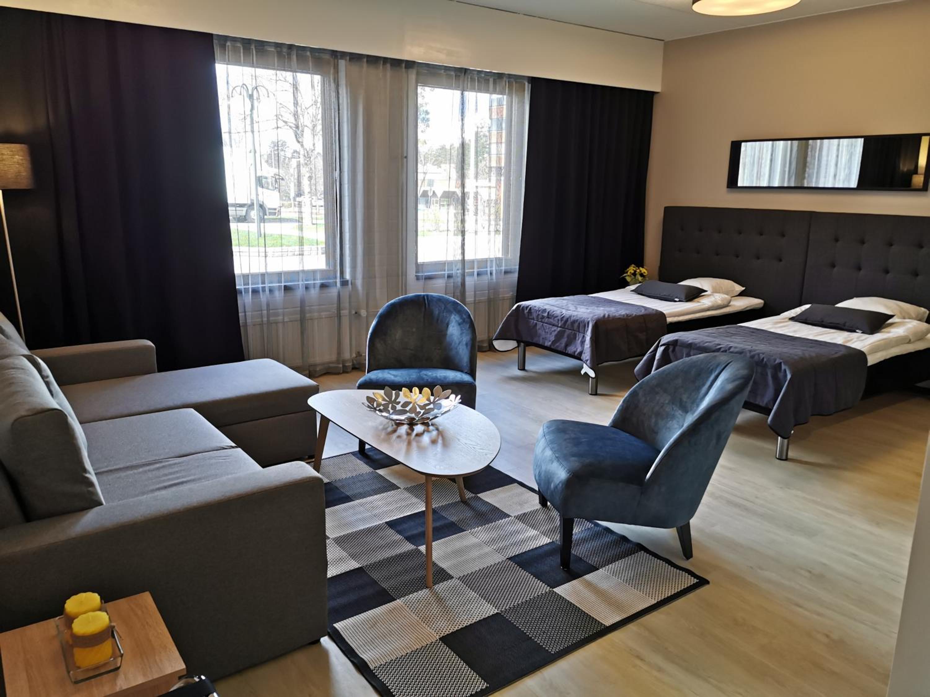Suite - Photo 2