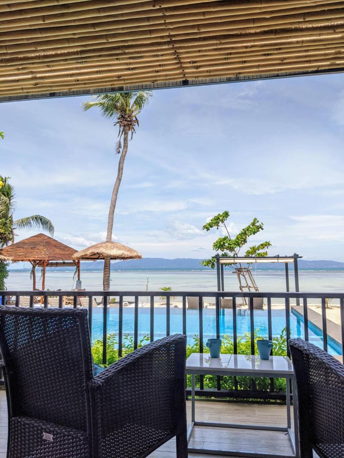 Deluxe Double Room with Balcony and Sea View photo 2