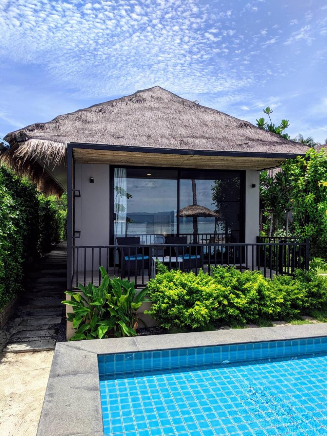 Deluxe Double Room with Balcony and Sea View photo 3