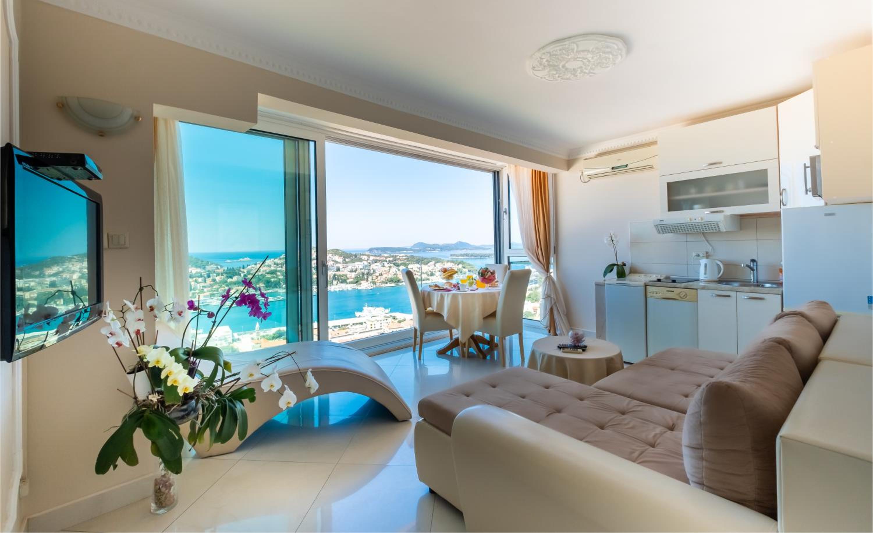 Ein-Zimmer-Apartment mit Balkon