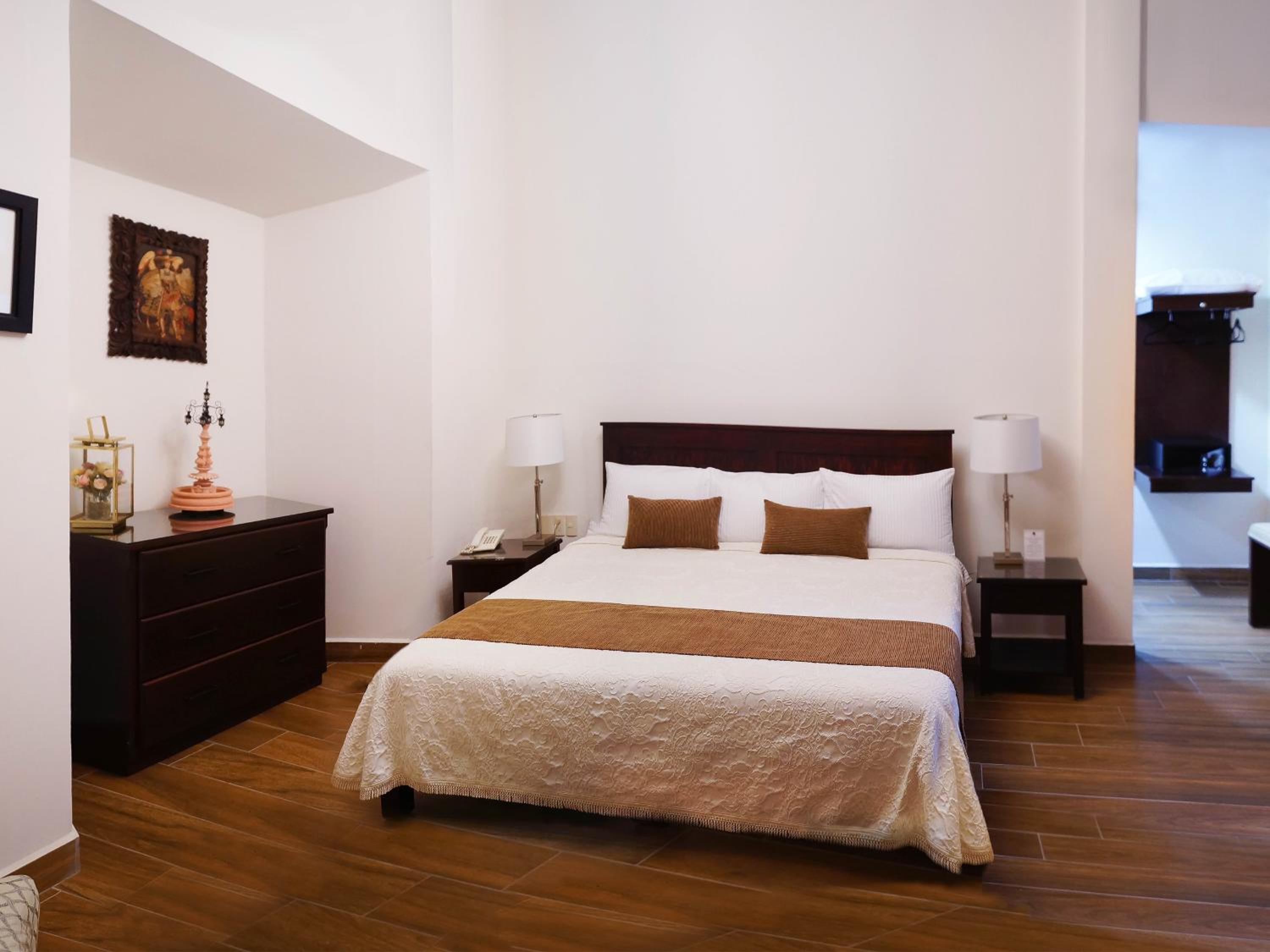 Deluxe Queen Room photo 1