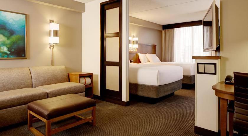 Double Room with Two Double Beds and Sofa Bed photo 1