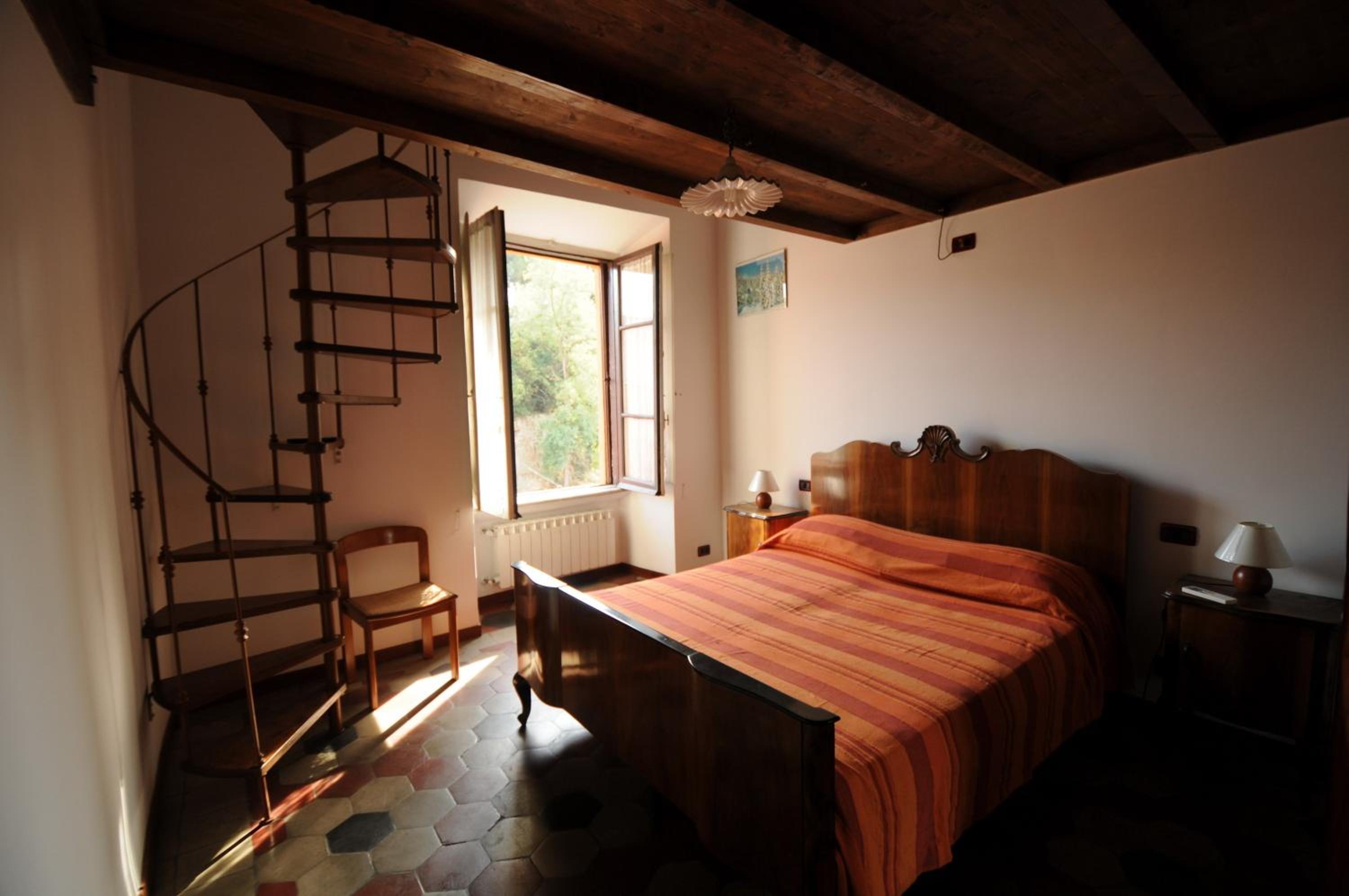 Two-Bedroom Apartment - Split Level