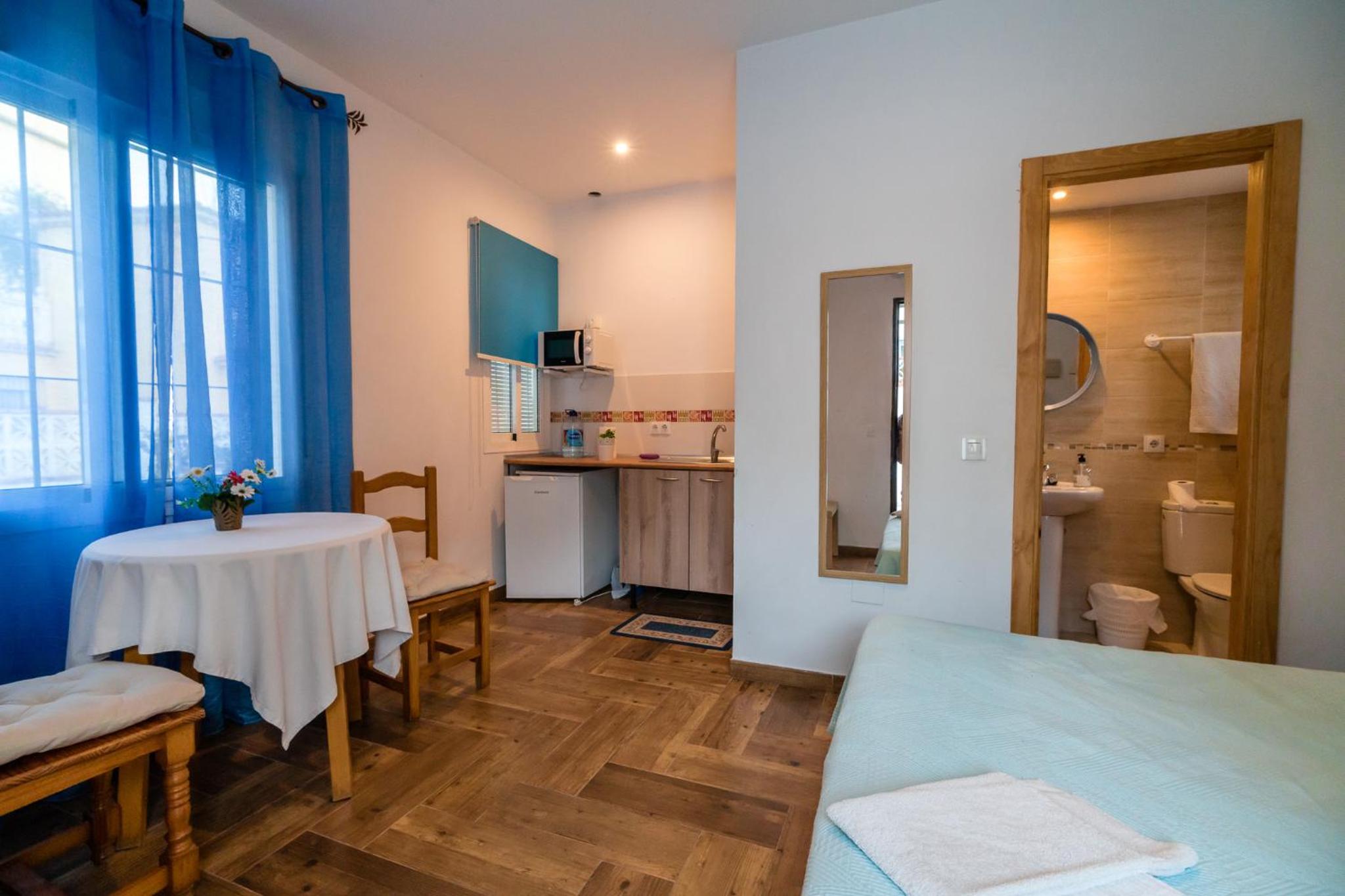Habitación Doble con Baño Privado