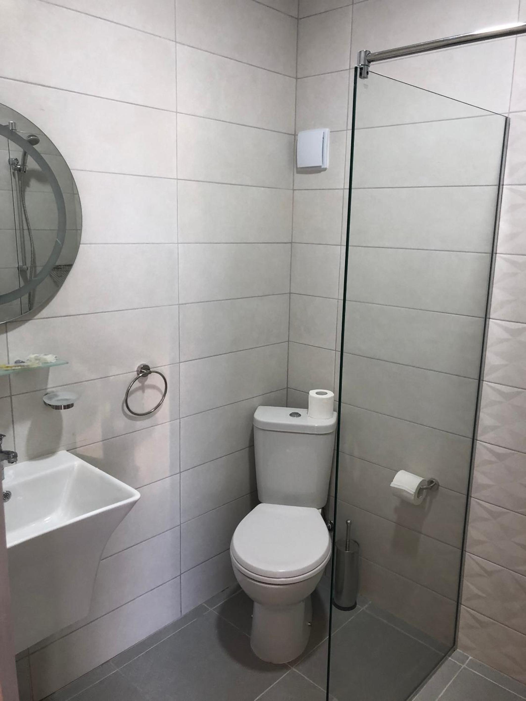 Deluxe Double Room - Photo 25