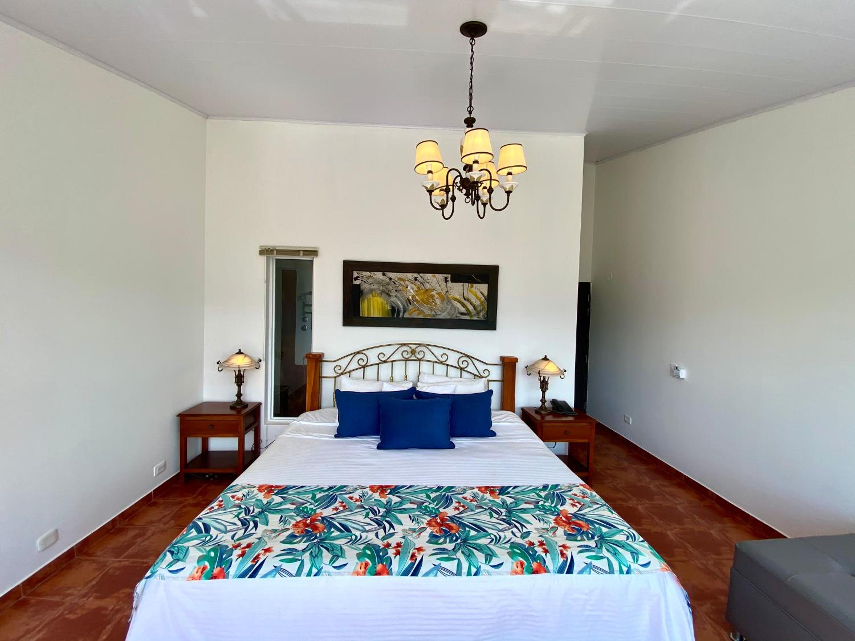 King Room with Mountain View