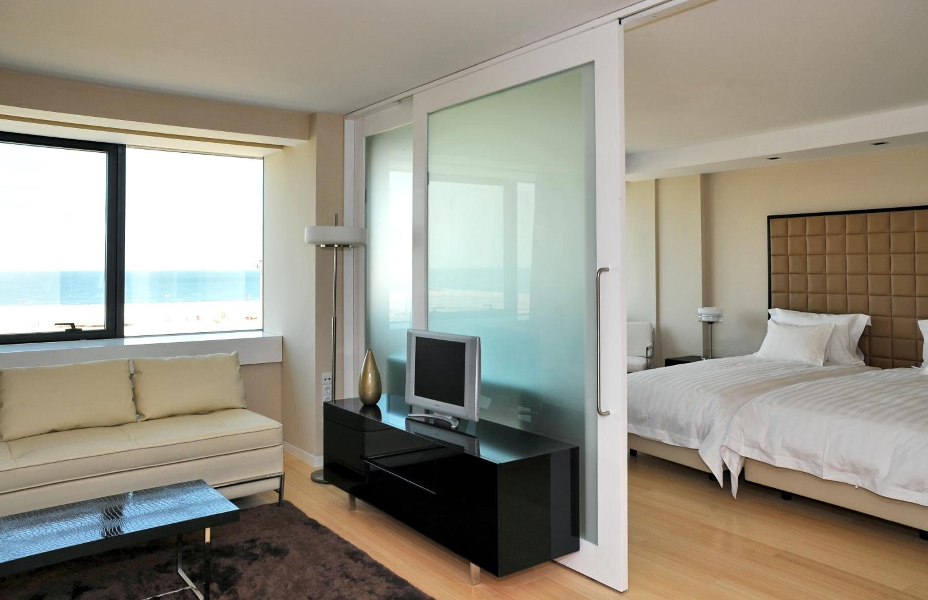 Family Suite with Frontal Sea View