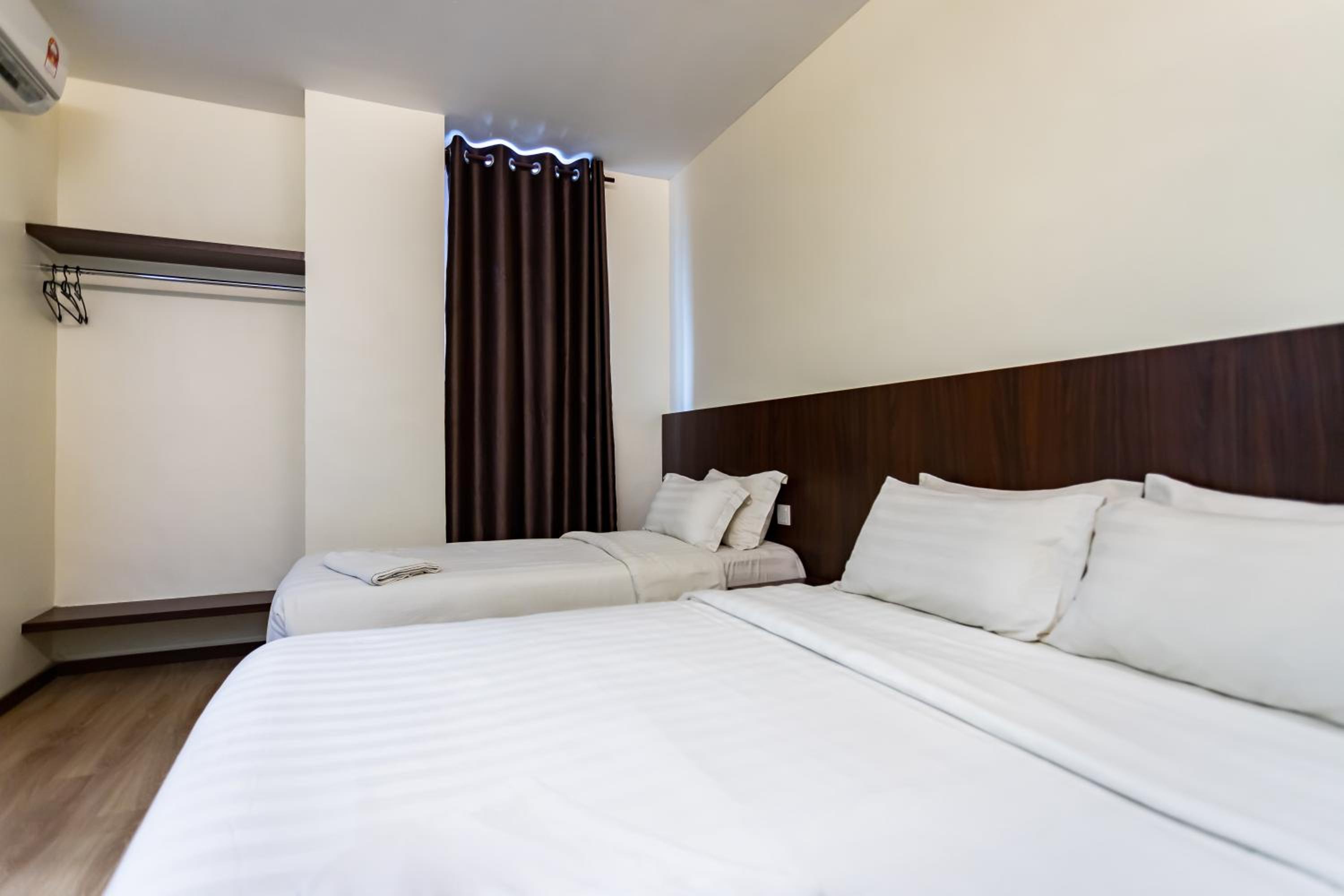 Small Double or Twin Room photo 1