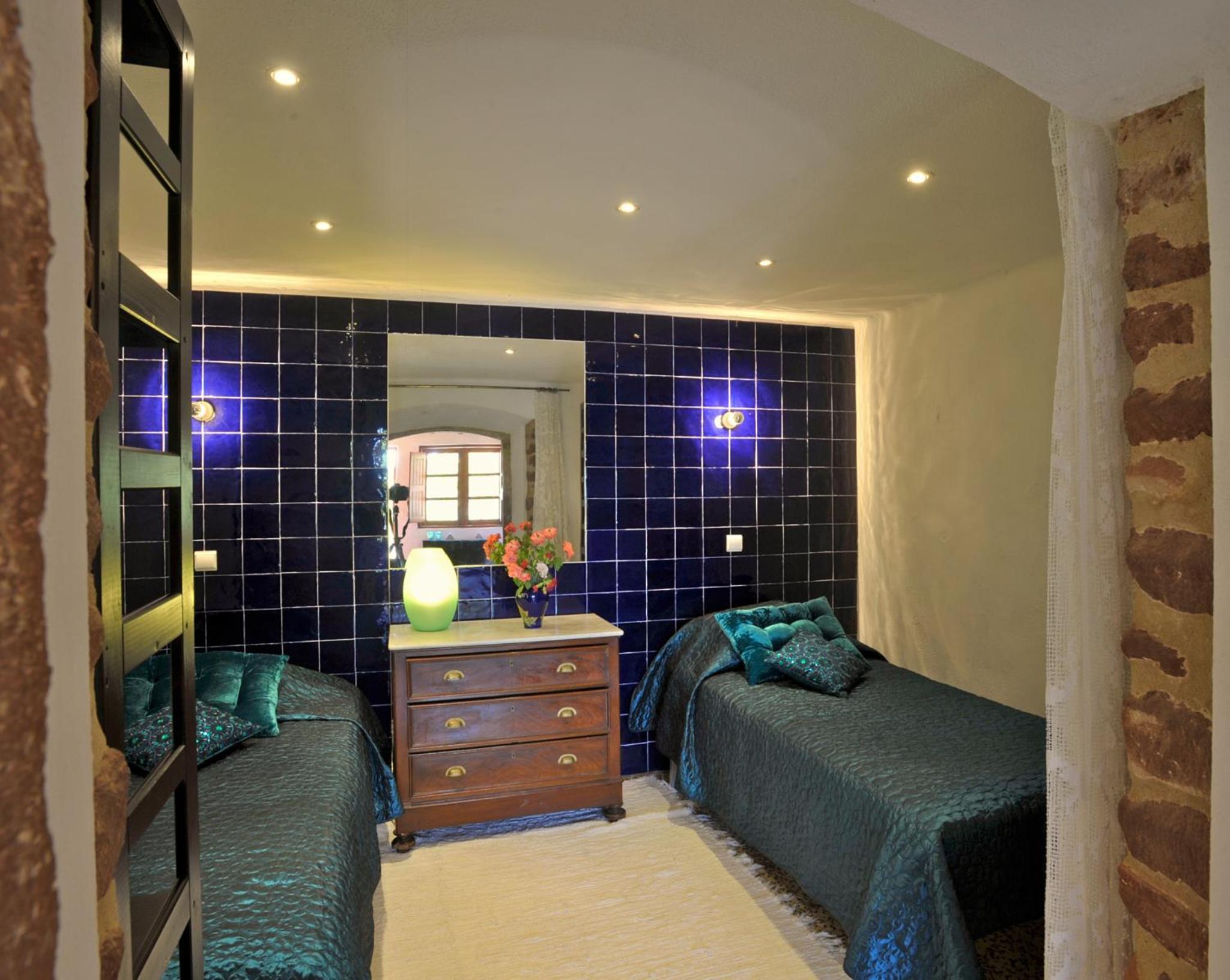 One-Bedroom House photo 1