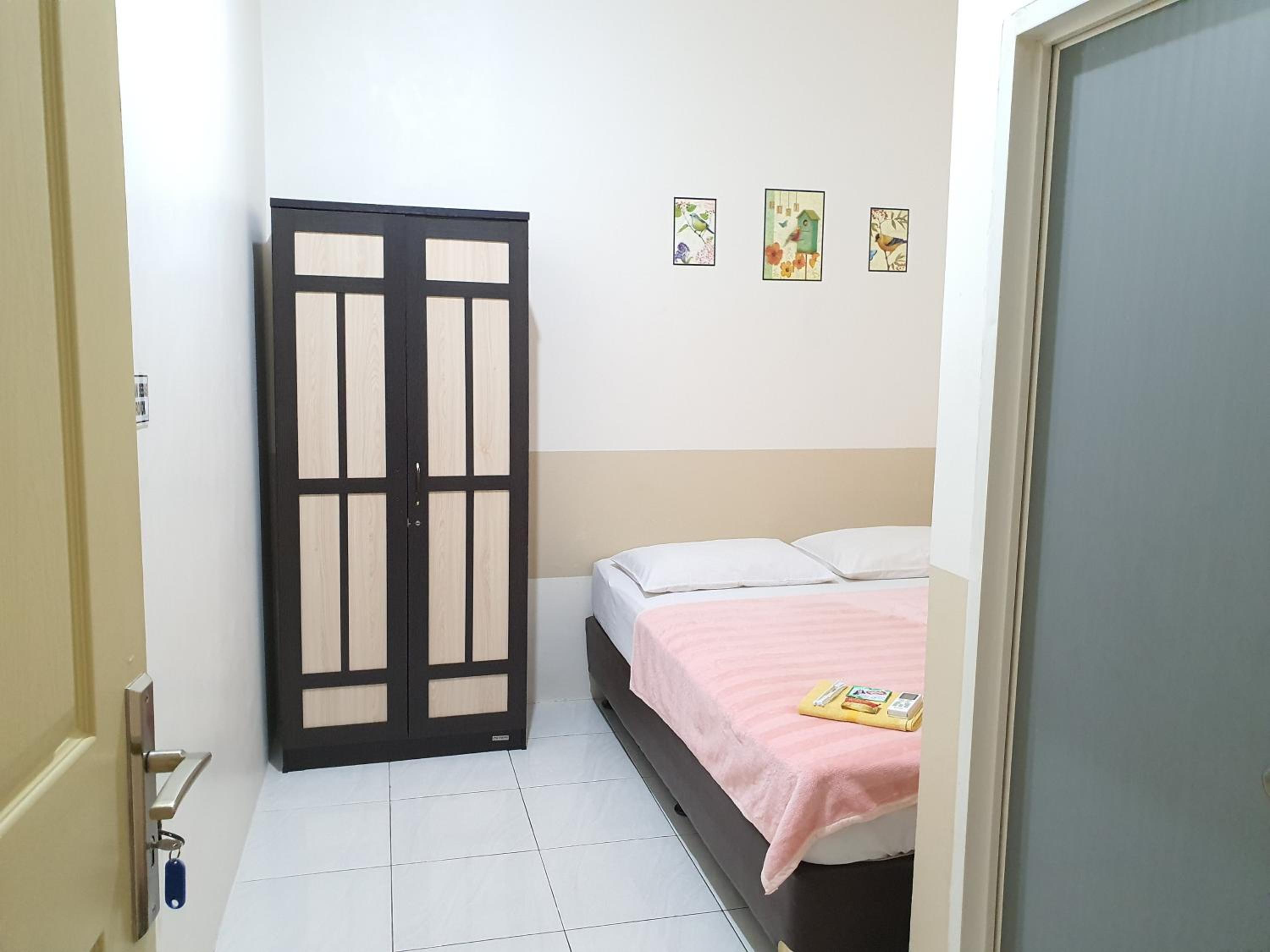 Queen Room - Photo 11