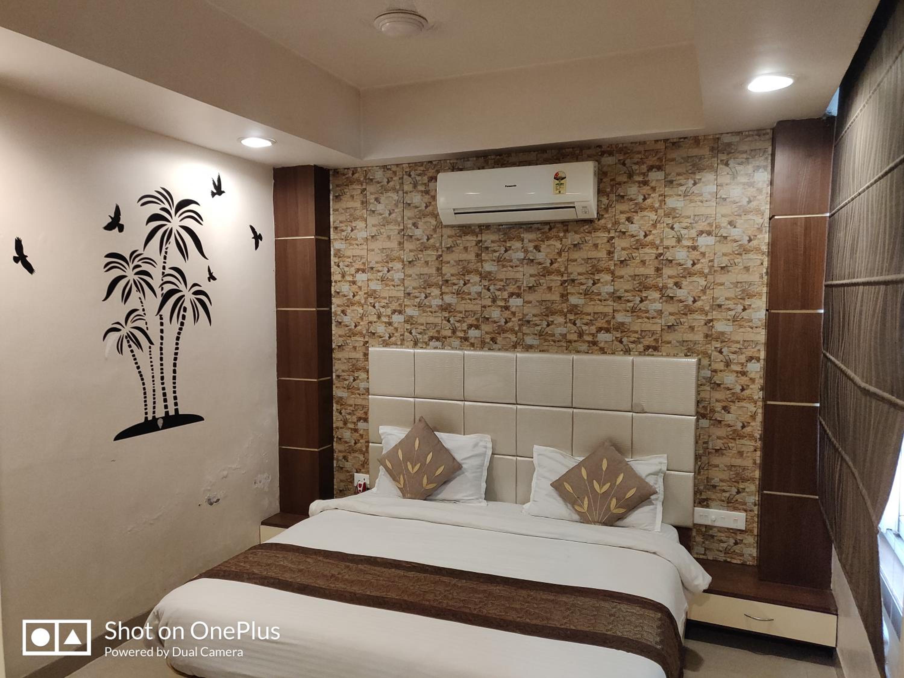 Premium Queen Room