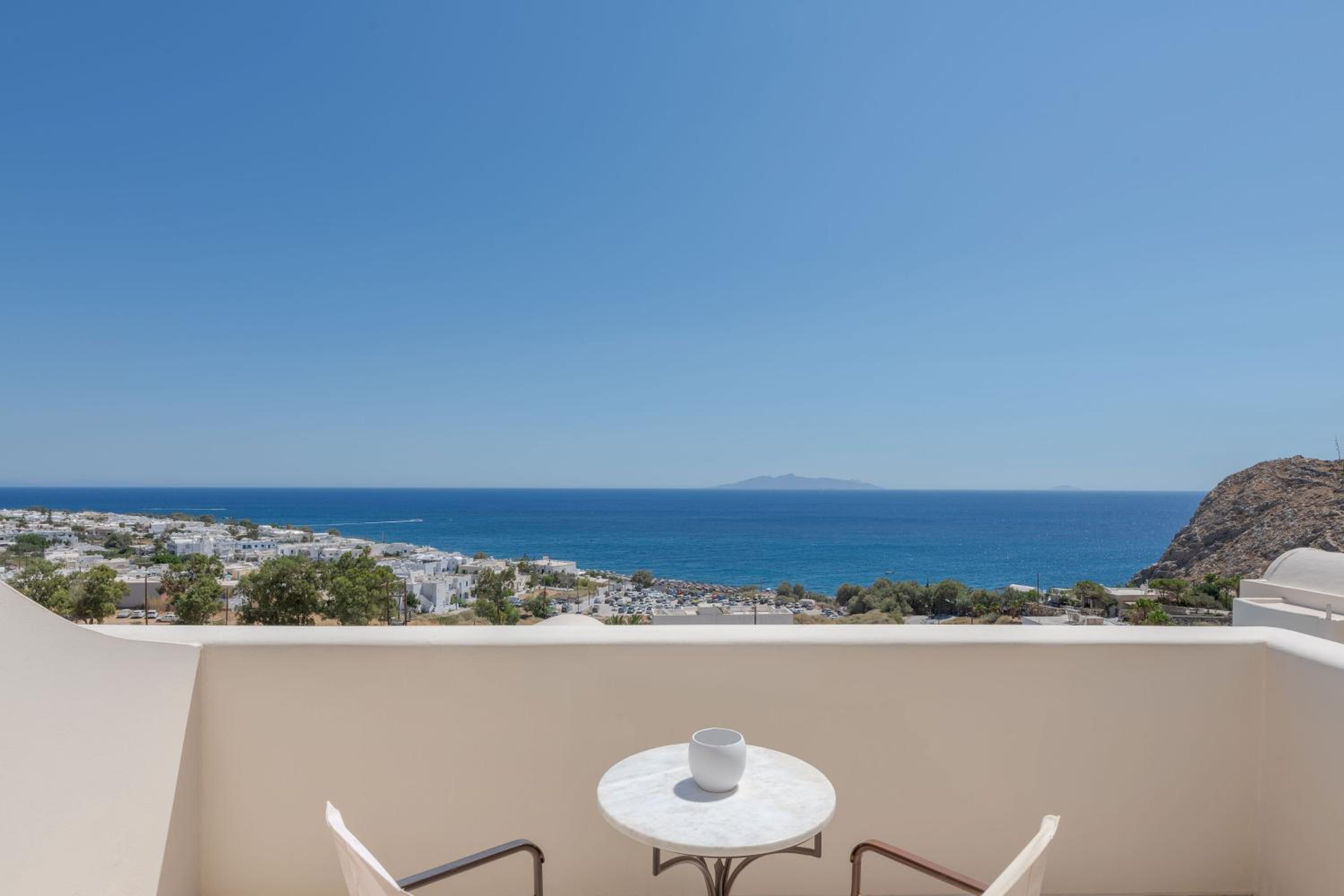 Deluxe Room with Sea View - Photo 8