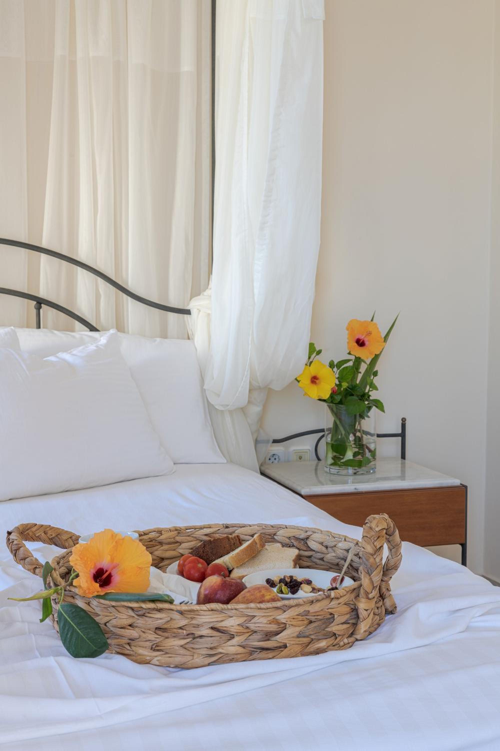 Deluxe Room with Sea View and Outdoor Jet Tub - Photo 1
