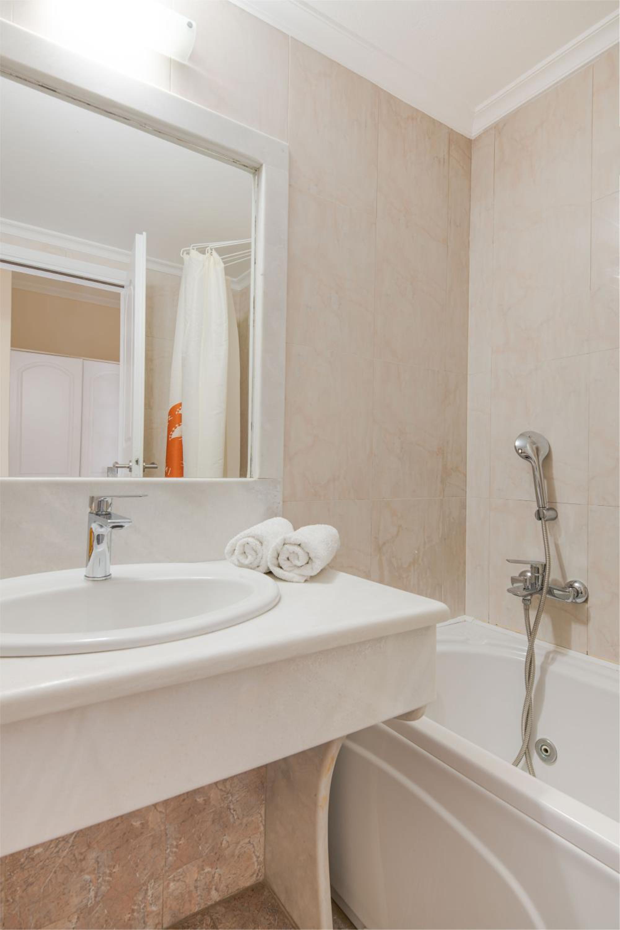Superior Room - Photo 2