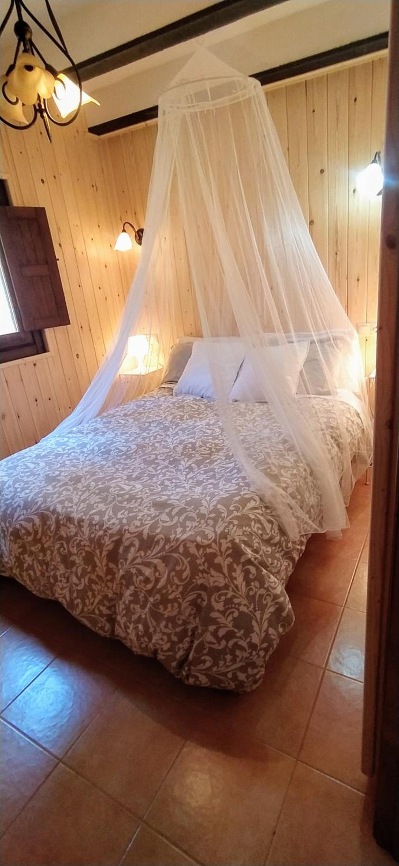 One-Bedroom House - Photo 11