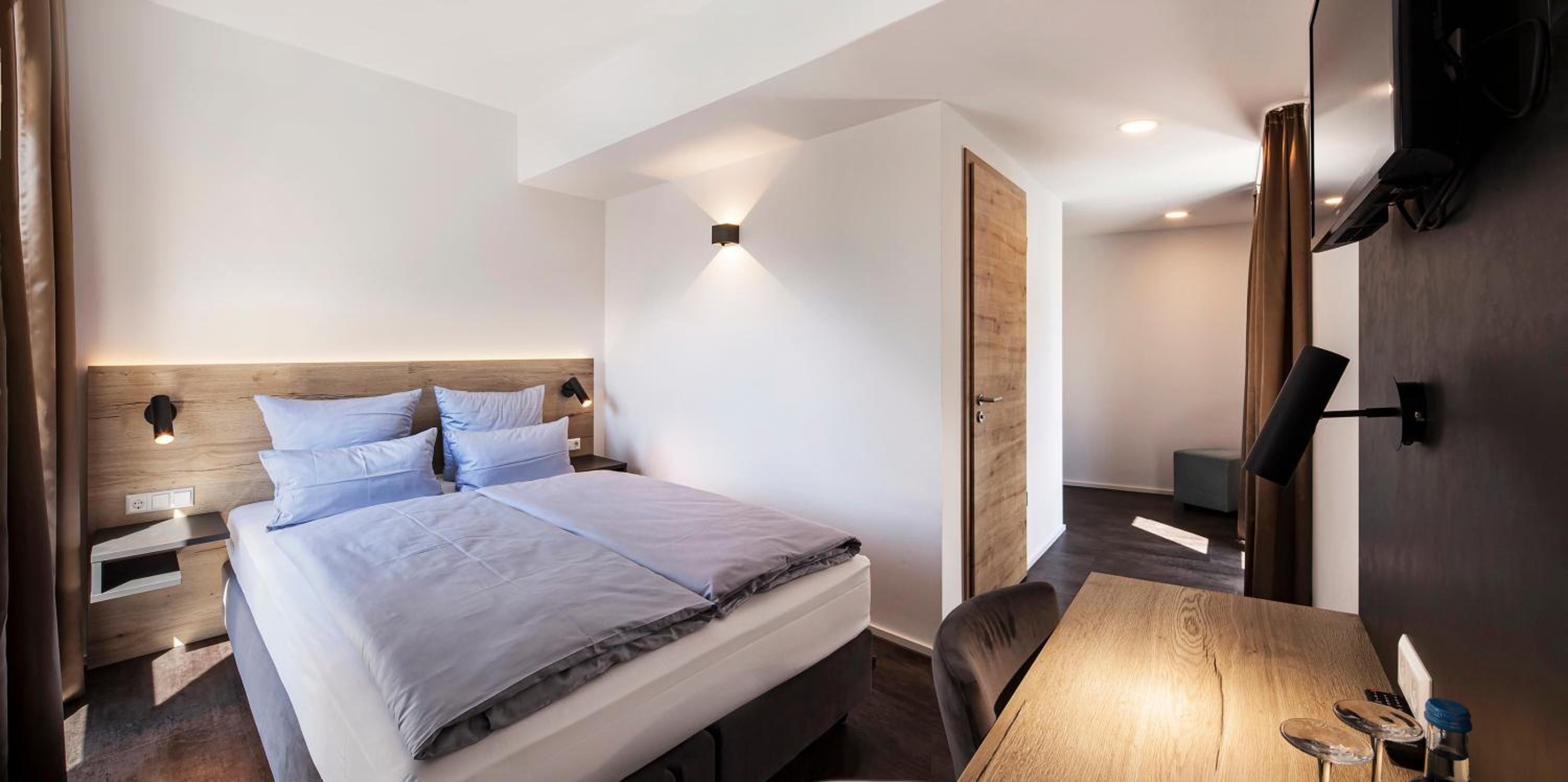 Large Double Room photo 3