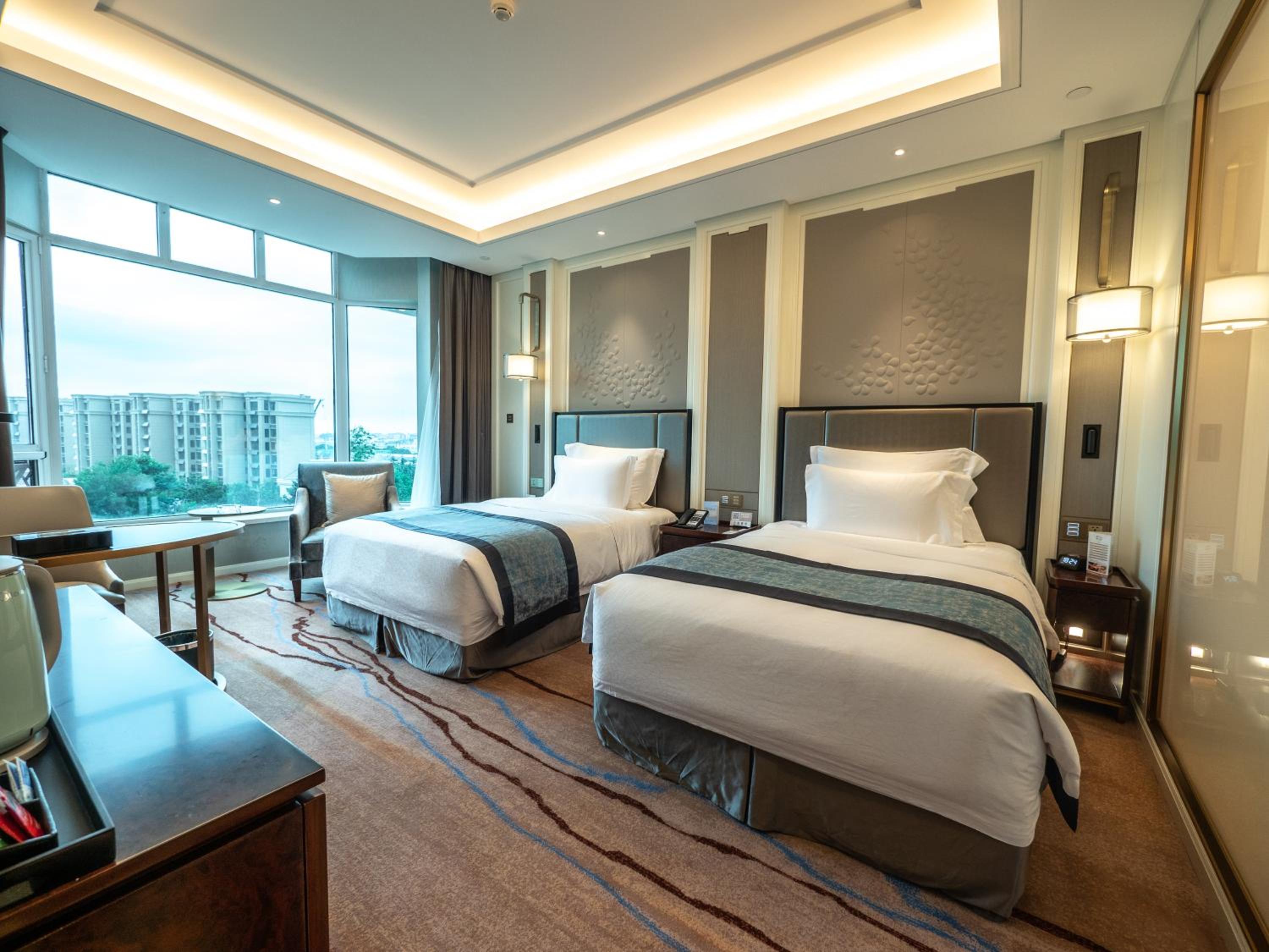 Deluxe Garden View Room With Twin Bed (inclusive First Day Mini Bar & Welcome Fruit & Cookies + Daily One Self-Service Laundry Voucher) - Photo 7