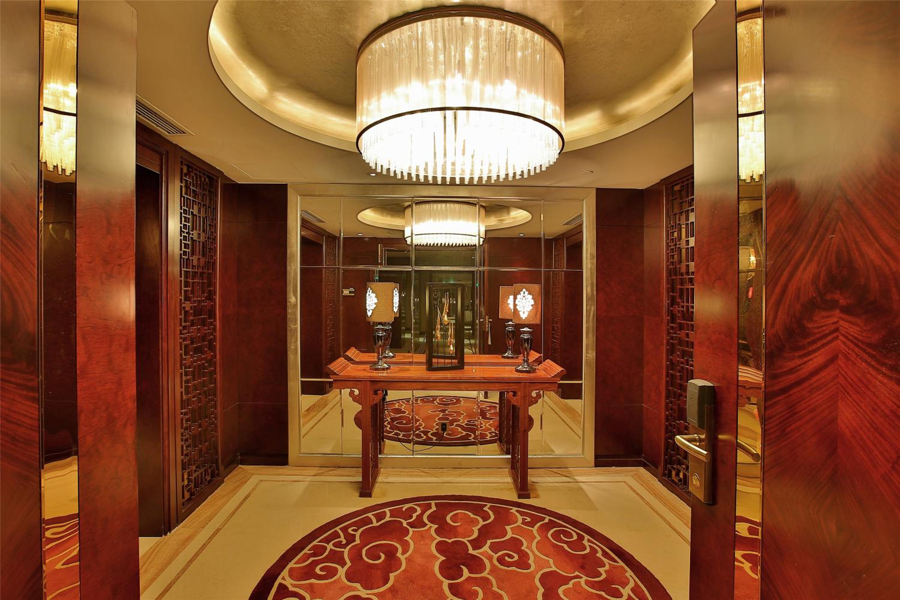 Presidential Suite With 2 King Bed Rooms