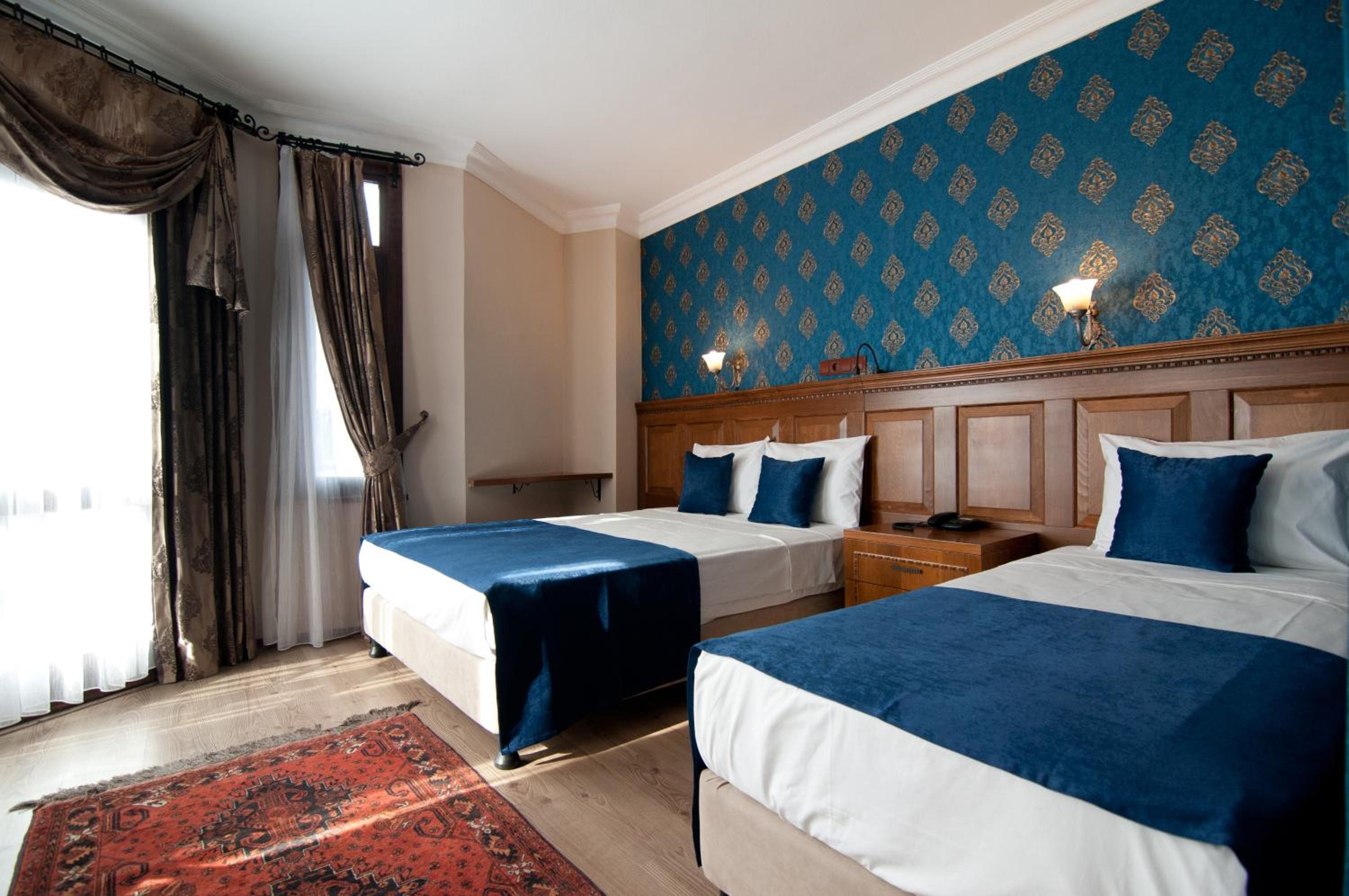 Deluxe Triple Room photo 3