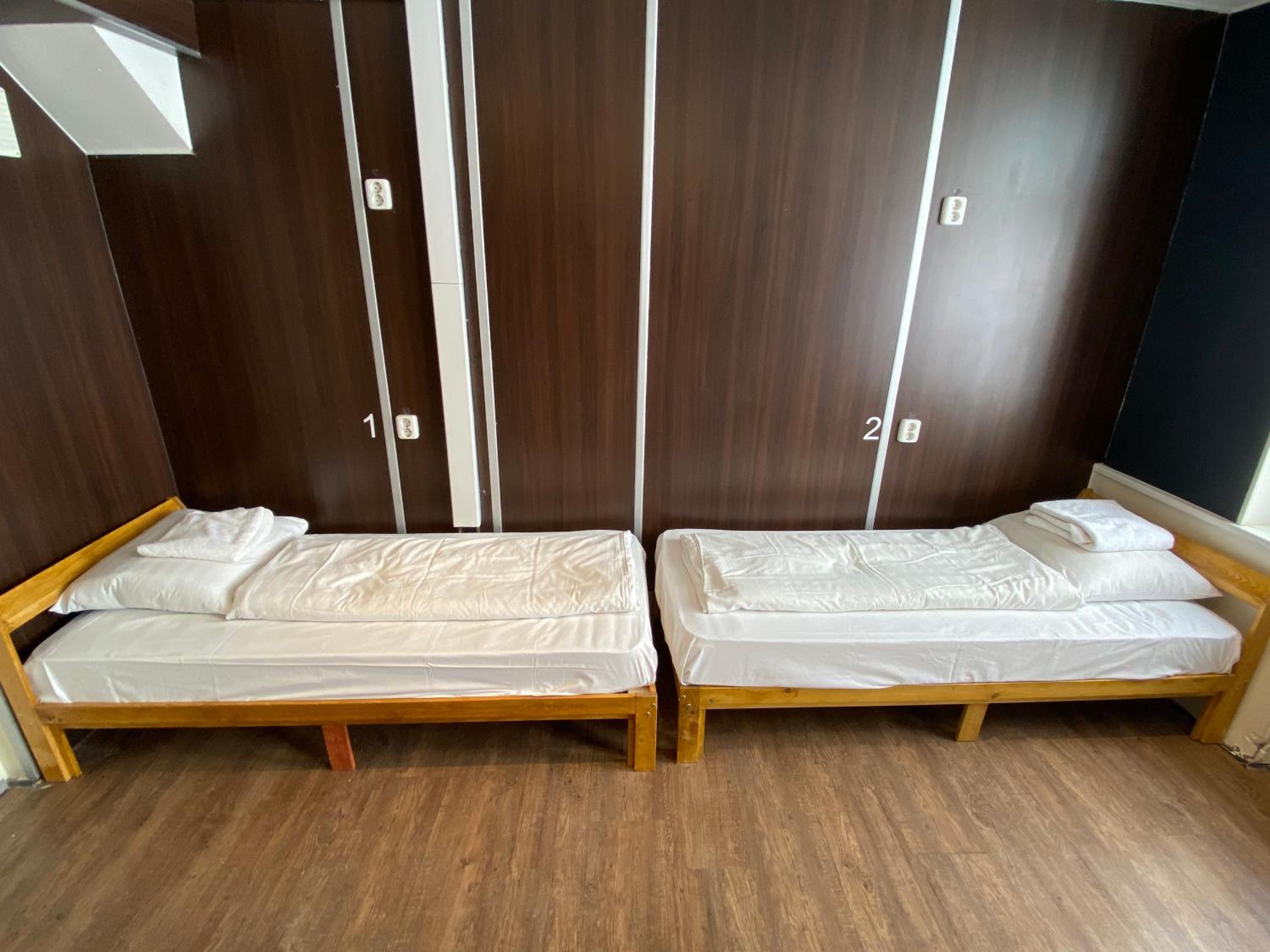 Bed in 4-Bed Mixed Dormitory Room photo 2
