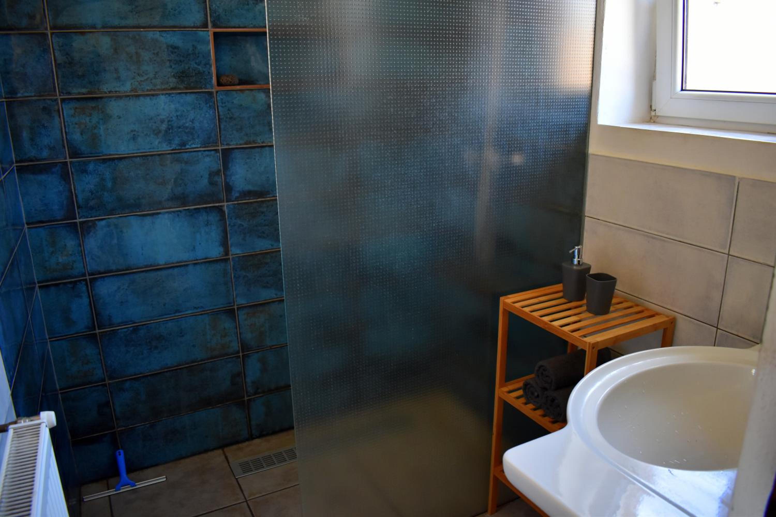 Two-Bedroom Apartment - Photo 3