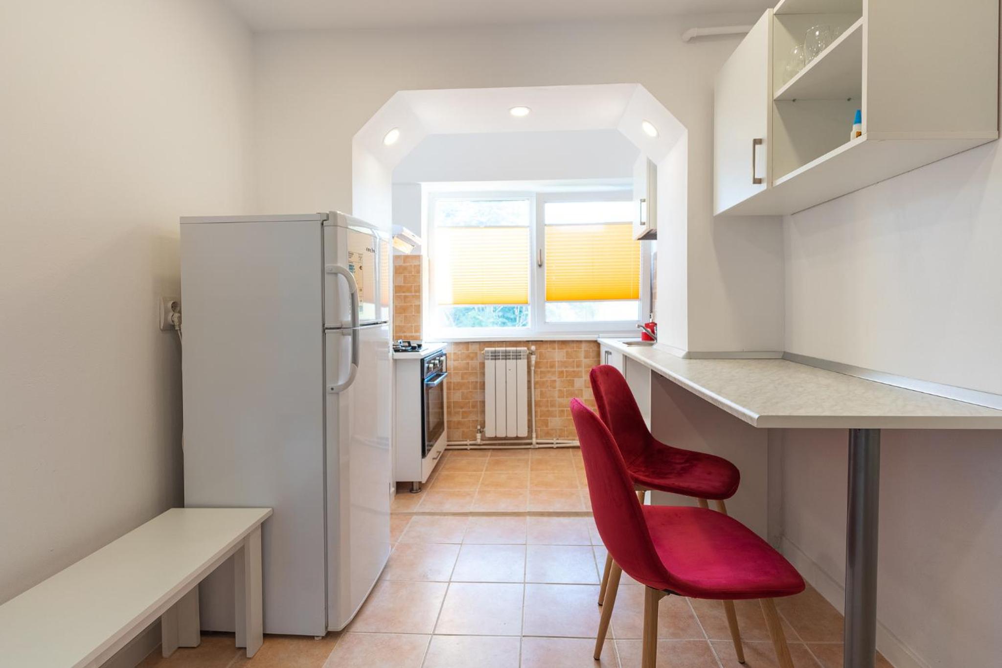 One-Bedroom Apartment - Photo 3