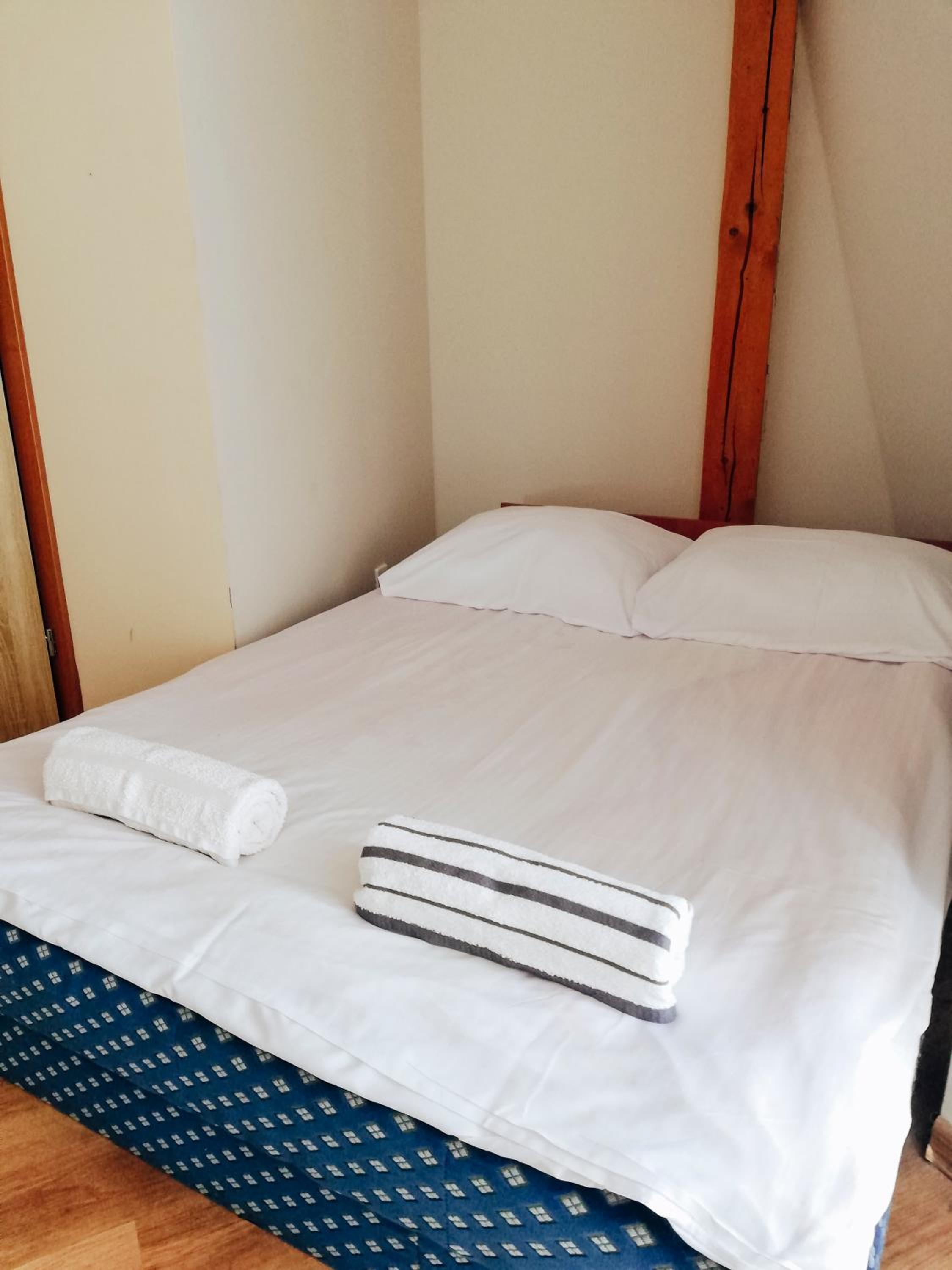 Double Room - Photo 2