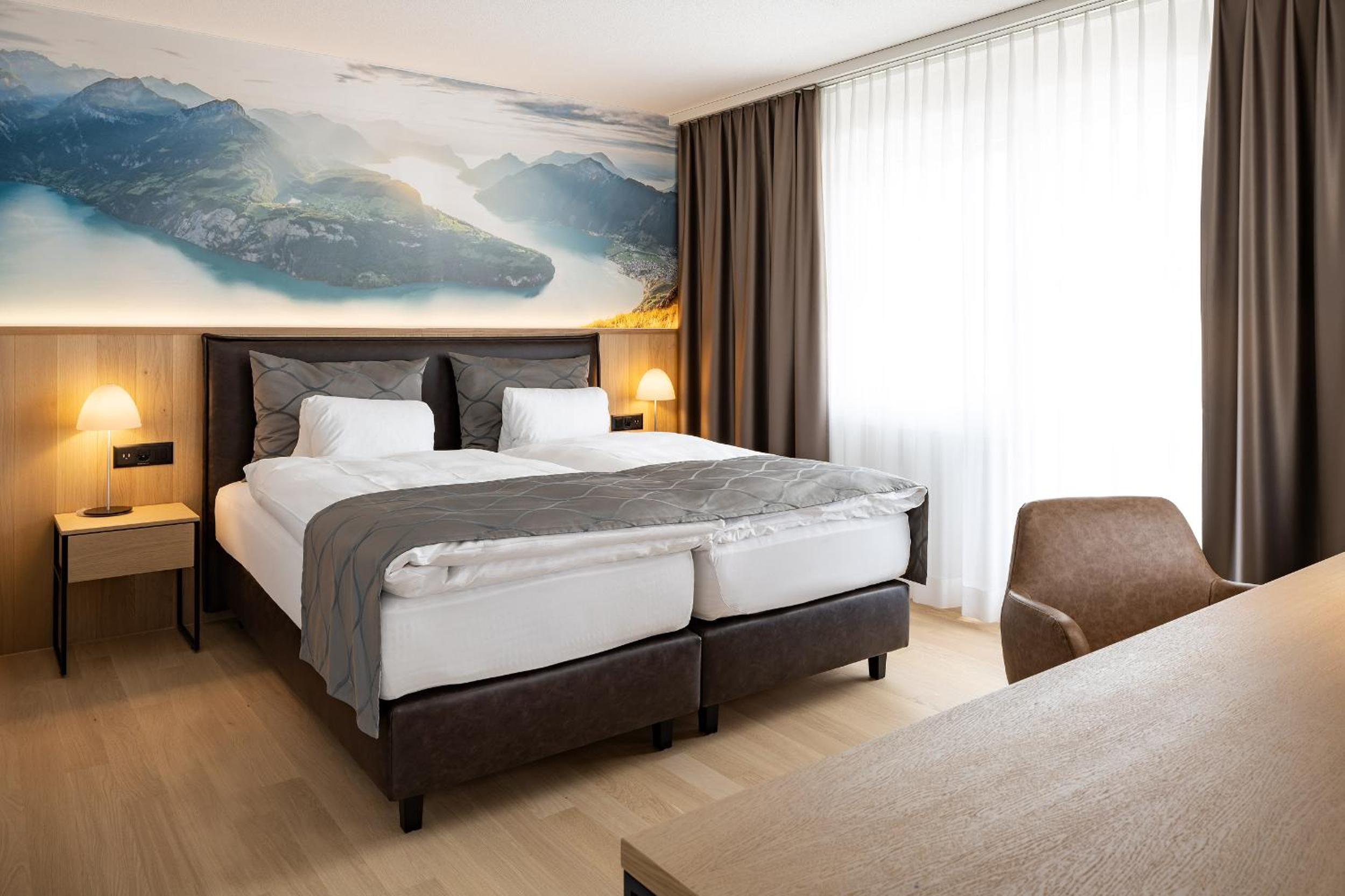 Double Room with Balcony and Lake View