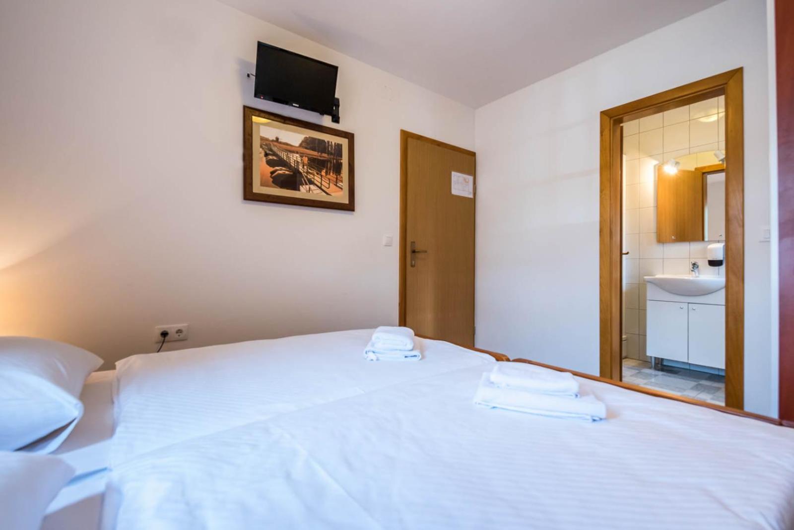 Triple Room - Photo 5