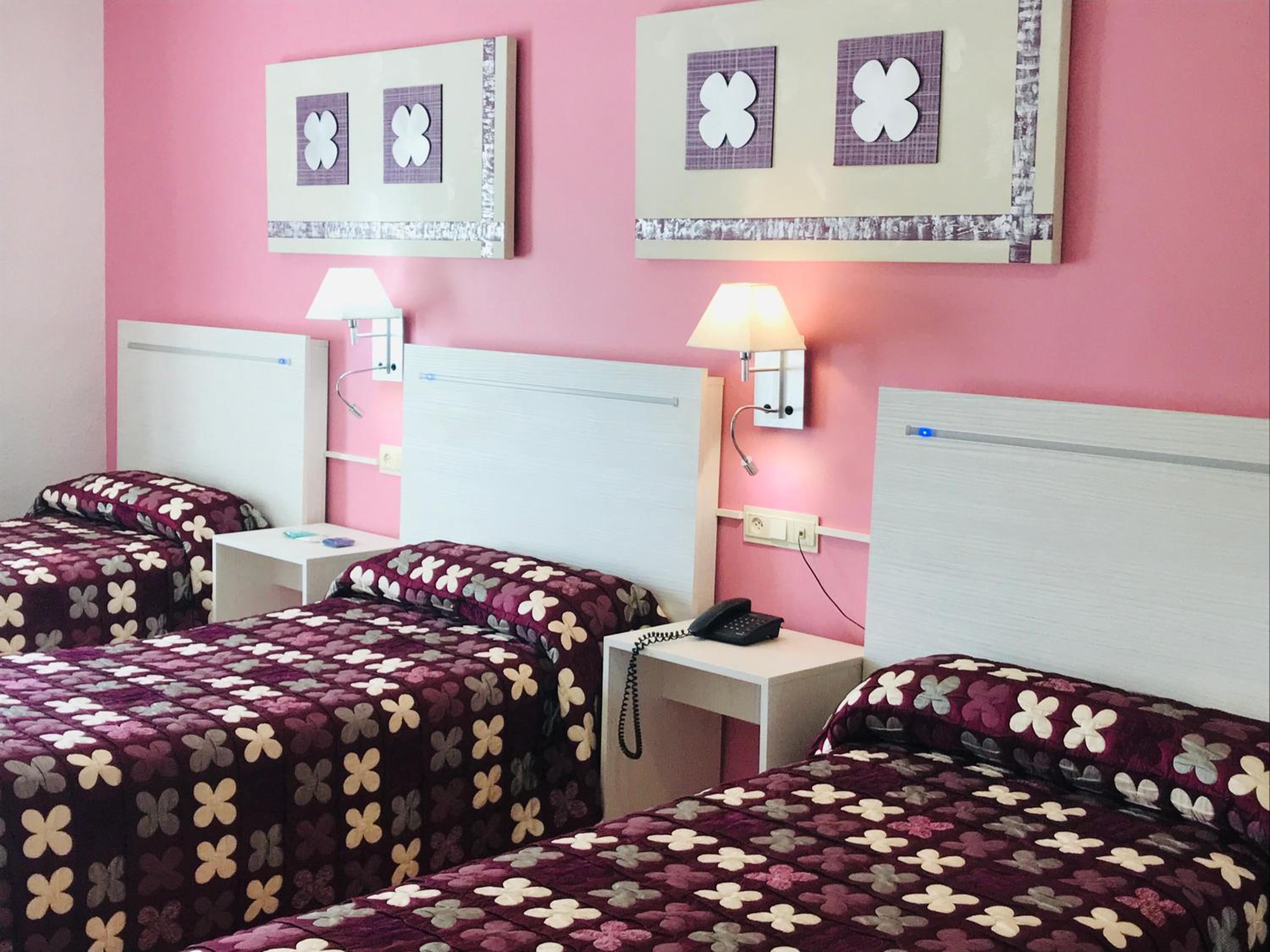 Triple Room - Photo 6