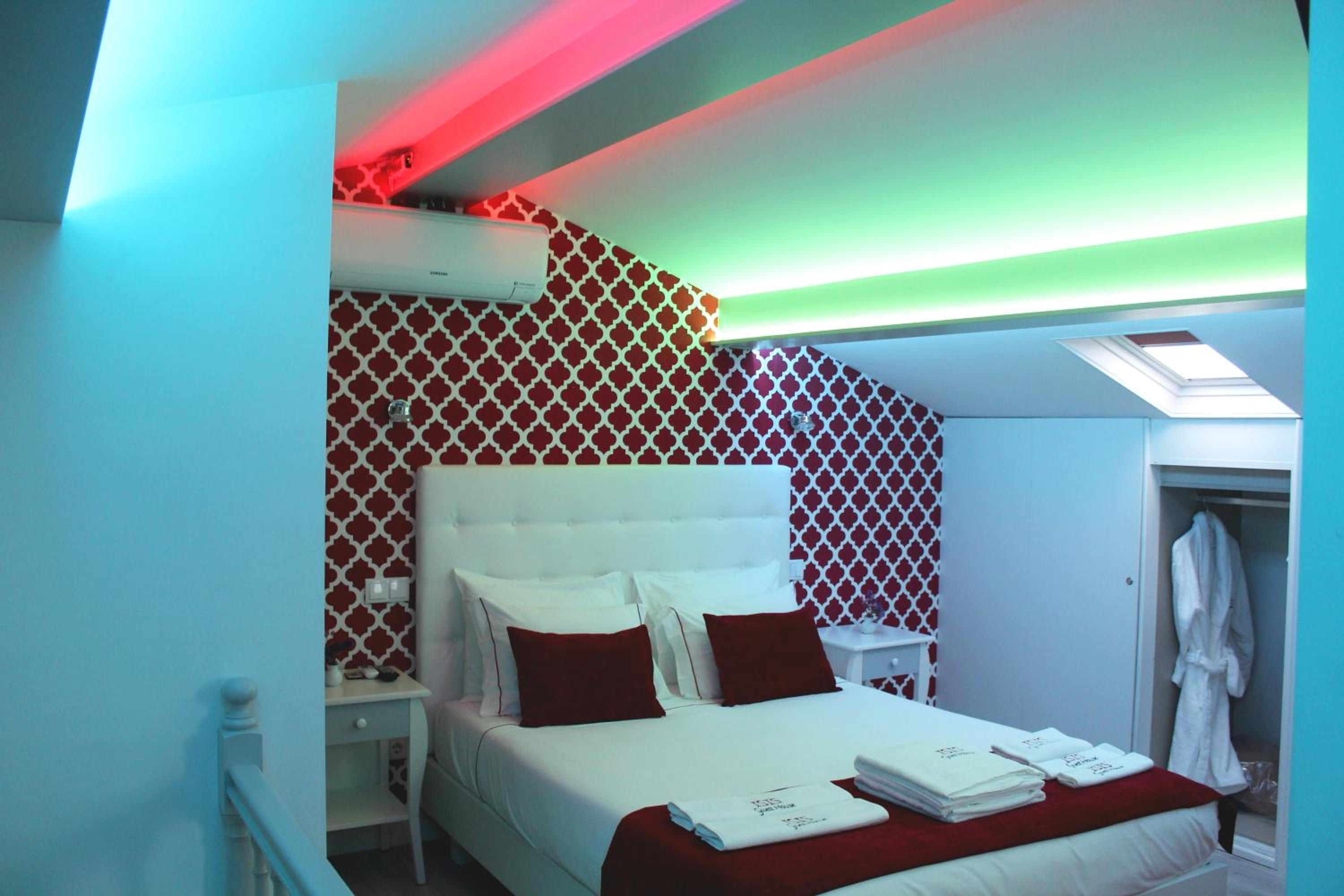 Double Room with Private Bathroom photo 3