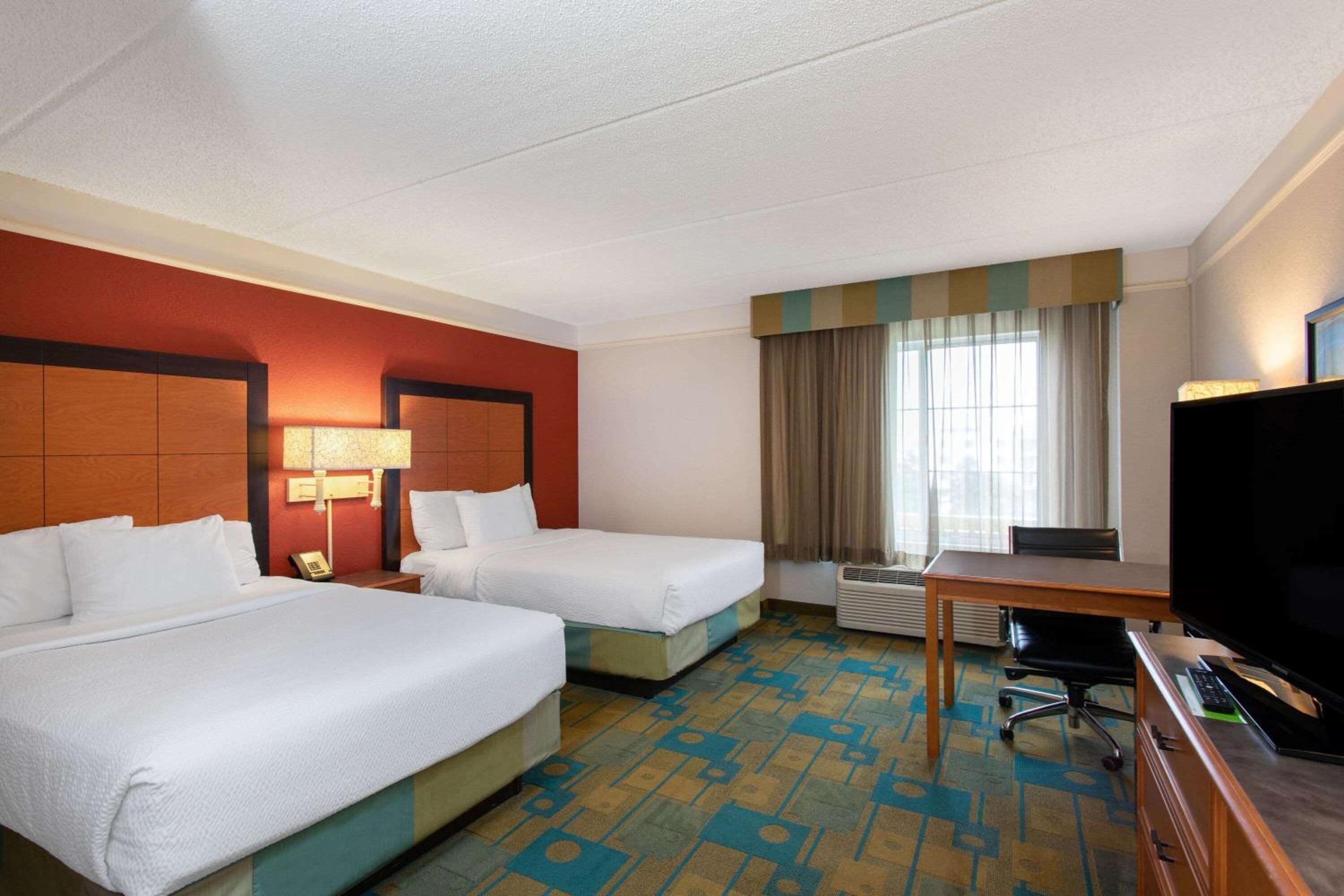 Double Room with Two Double Beds - Non-Smoking photo 3